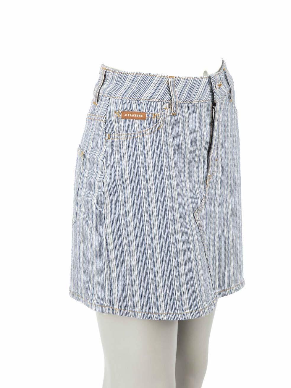CONDITION is Very good. Hardly any visible wear to skirt is evident on this used Alexa Chung designer resale item.
 
Details
Blue
Cotton
Denim skirt
Striped pattern
Figure hugging fit
Mini
3x Front pockets
2x Back pockets
Fly zip and button