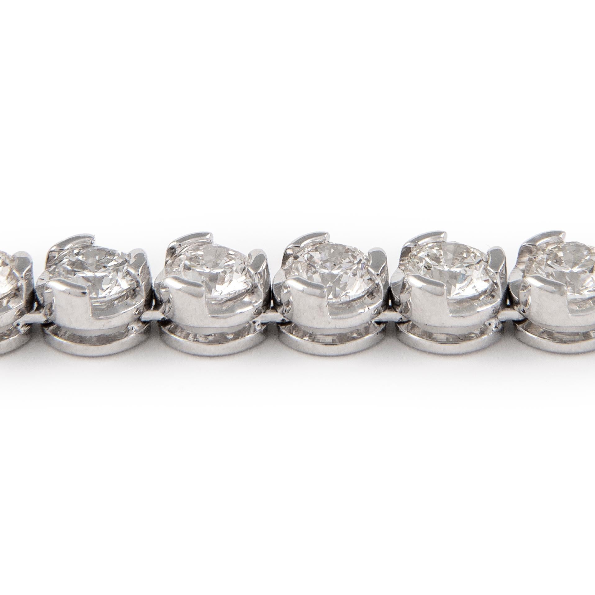 Moderne Alexander Bracelet tennis en or blanc 18 carats avec diamants de 10,14 carats (environ 0,30 ct) en vente