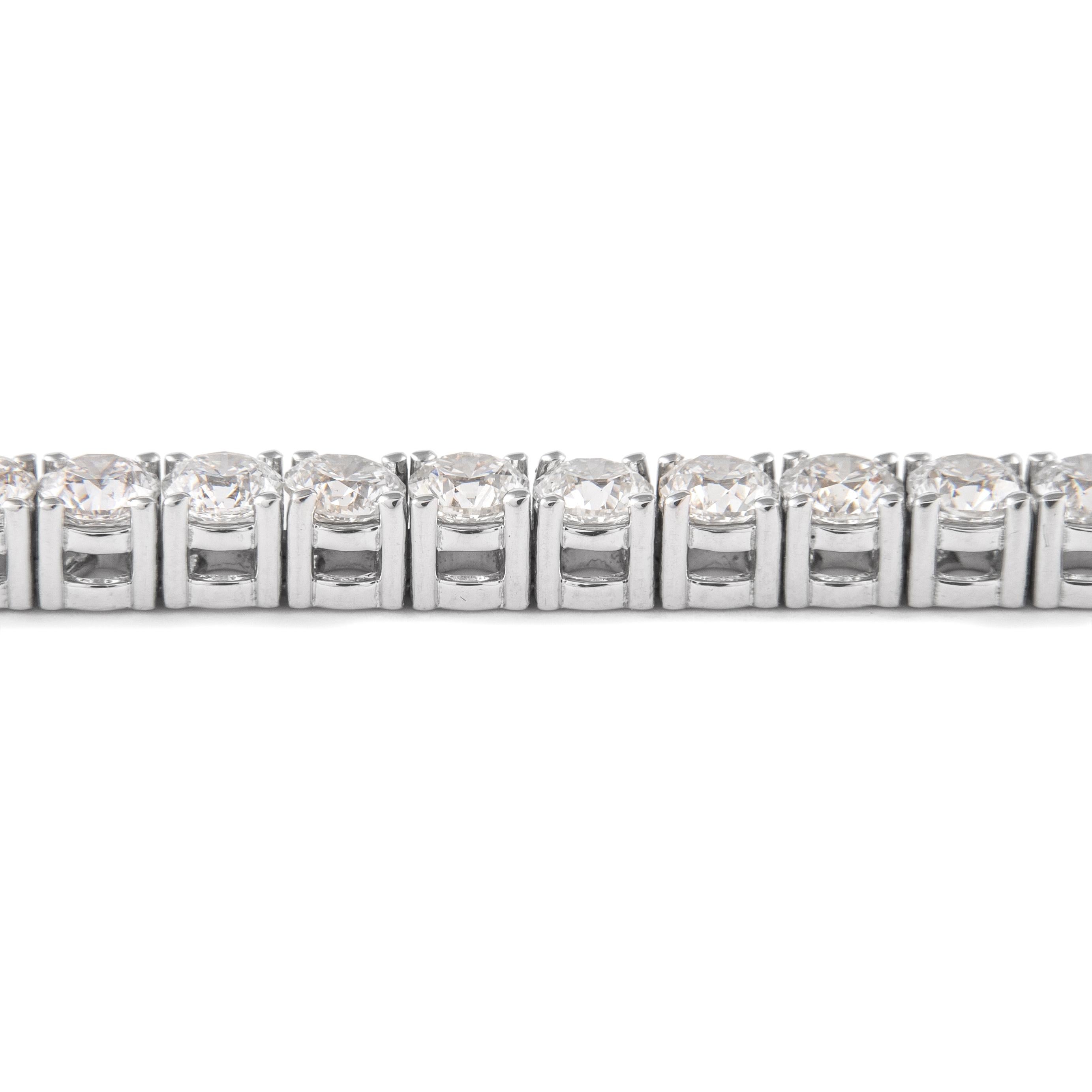Modern Alexander Beverly Hills 12.86ct G/H VS Diamond Tennis Bracelet 18k White Gold For Sale