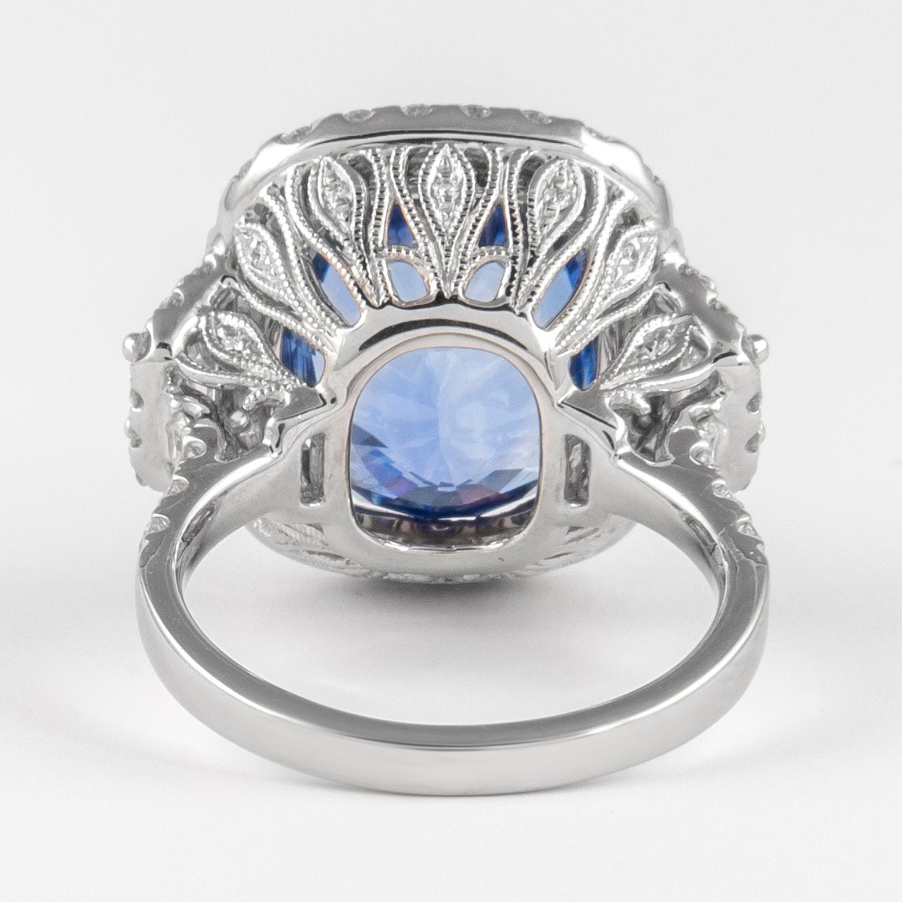 Alexander GIA 13.20 Carat Ceylon Sapphire with Diamond Three Stone Halo Ring 18k In New Condition For Sale In BEVERLY HILLS, CA
