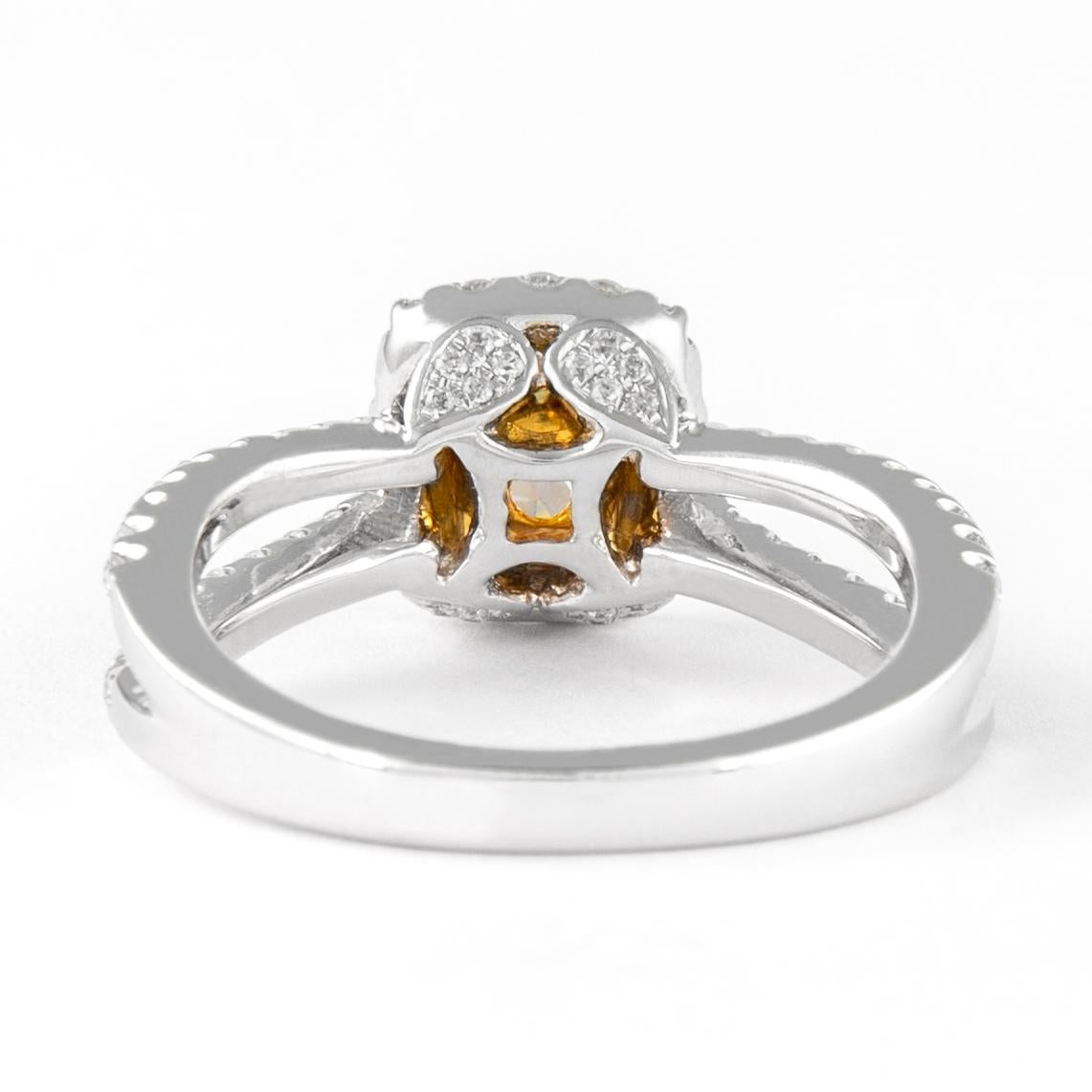 Alexander Beverly Hills Anillo de 18 quilates con halo de diamantes VS2 amarillos fantasía de 1,51 quilates en Nuevo estado para la venta en BEVERLY HILLS, CA