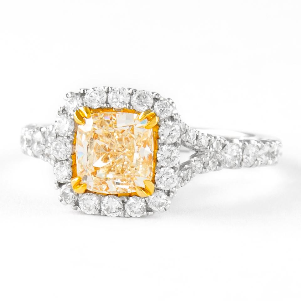 Contemporain Alexander, bague 18 carats, diamant jaune clair fantaisie taille coussin VS1 de 1,72 carat en vente