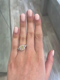 Alexander Beverly Hills 1.76ctt Fancy Yellow VVS2 Cushion Diamond Halo Ring 18k