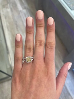 Alexander Beverly Hills 1.79ctt Fancy Yellow Cushion VS1 Diamond Ring 18k