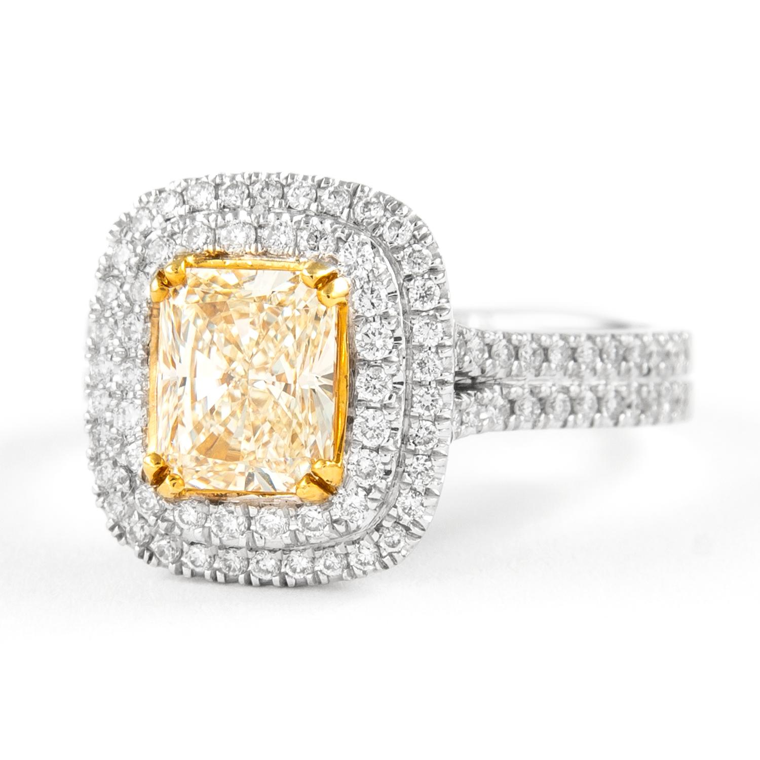 Contemporain Alexander, bague bicolore 18 carats jaune clair fantaisie VVS2 à double halo de diamants 1,84 carat en vente