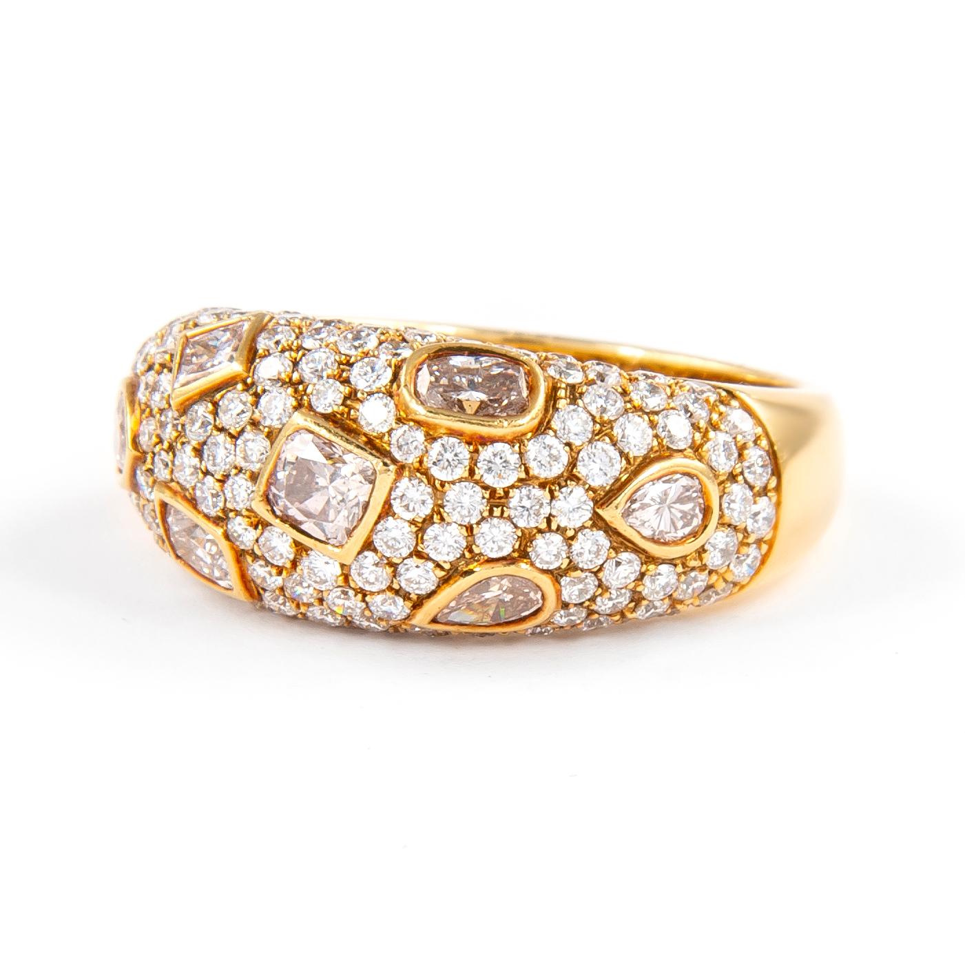 Contemporary Alexander 1.93ct Fancy Pink Brown Multi Diamonds Ring 18k Yellow Gold For Sale