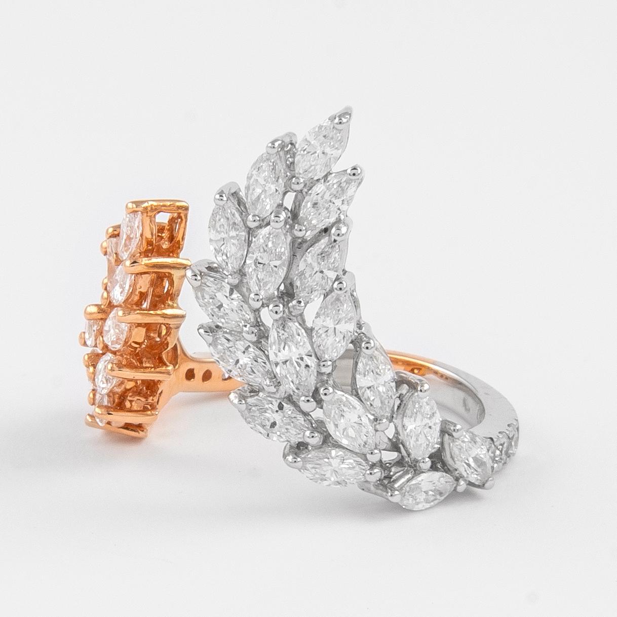 Alexander 1,94ct Diamant Feder Motiv Ring 18k Rose & Weißgold (Moderne) im Angebot