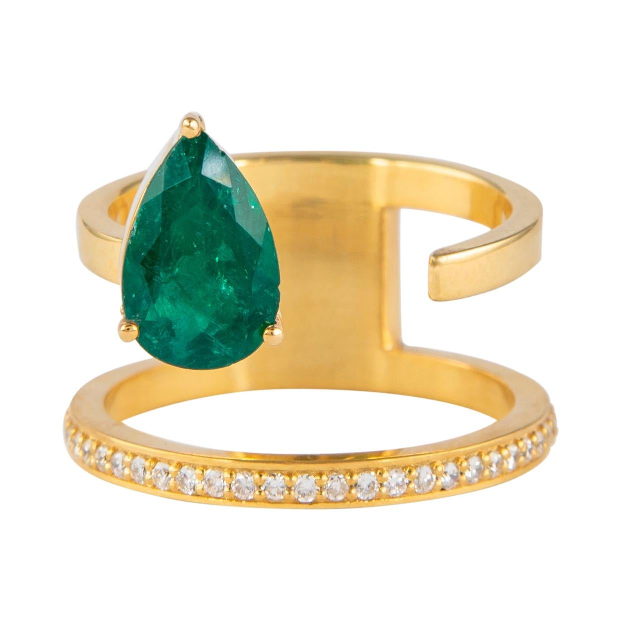 Alexander 2.01 Carat Floating Emerald Diamonds Ring 18 Karat Yellow Gold For Sale