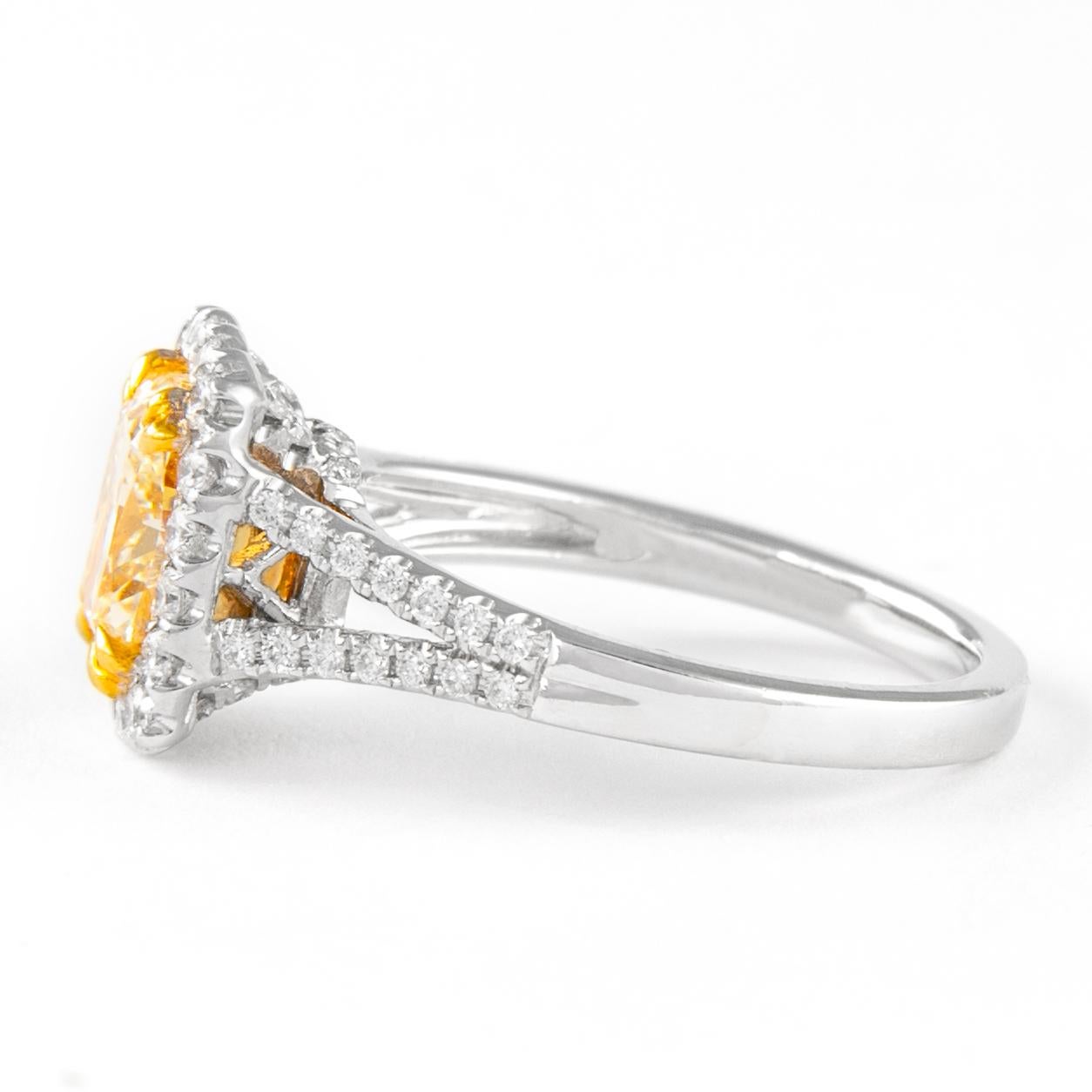 Taille coussin Alexander Beverly Hills, bague avec diamant jaune intense fantaisie 2,01 carats VVS2 18 carats en vente