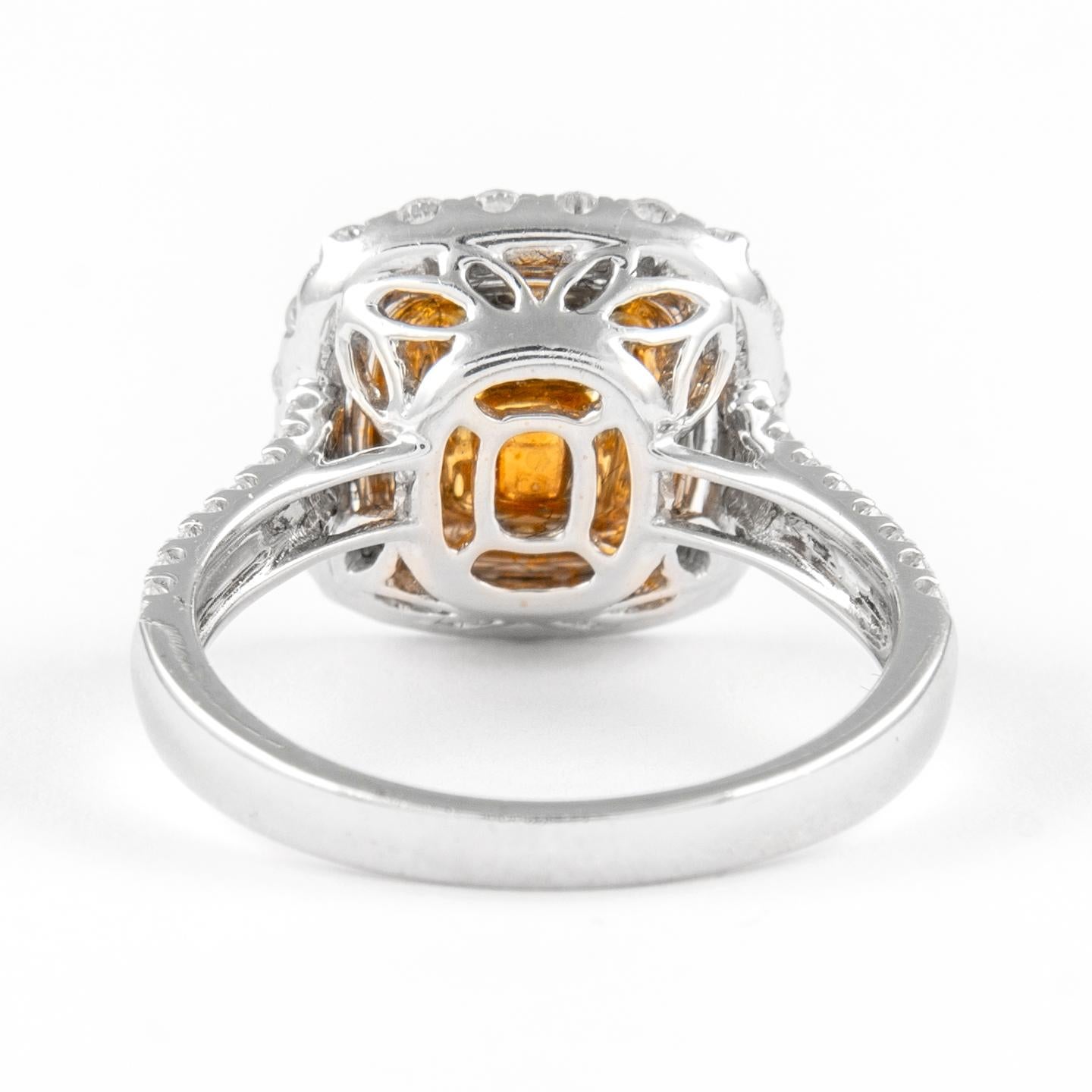 Alexander Bague bicolore 18 carats avec diamant jaune fantaisie 2,08 carats VS1 et double halo de diamants Neuf - En vente à BEVERLY HILLS, CA