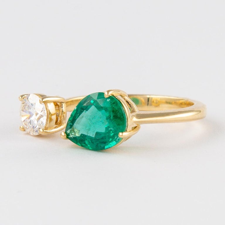 Modern Alexander 2.09 Carat Toi Et Moi Emerald & Diamonds Ring 18k Yellow Gold