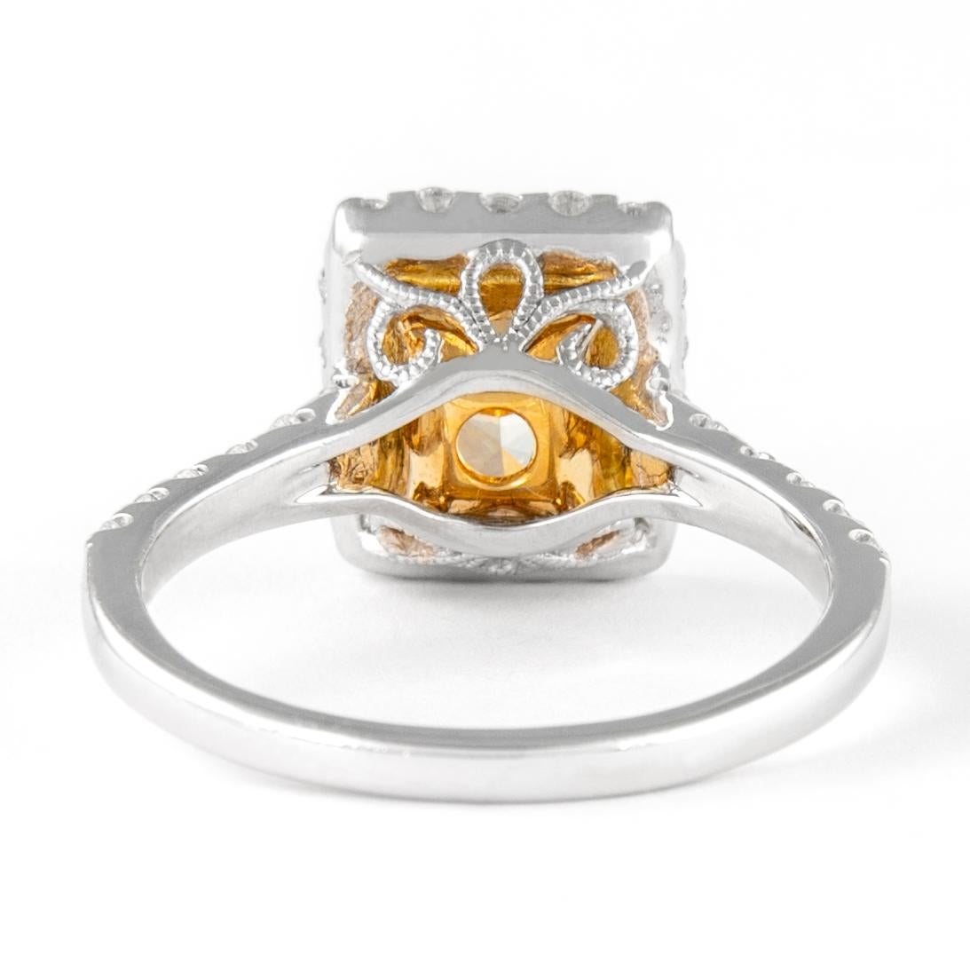 Alexander Beverly Hills 2.21ctt Fancy Yellow VS1 Cushion Diamond Halo Ring 18k In New Condition For Sale In BEVERLY HILLS, CA