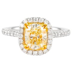 Alexander 2,34 Karat Ausgefallener gelber VVS2 Kissendiamant mit Halo-Ring 18k Zweifarbiger Diamant im Kissenschliff