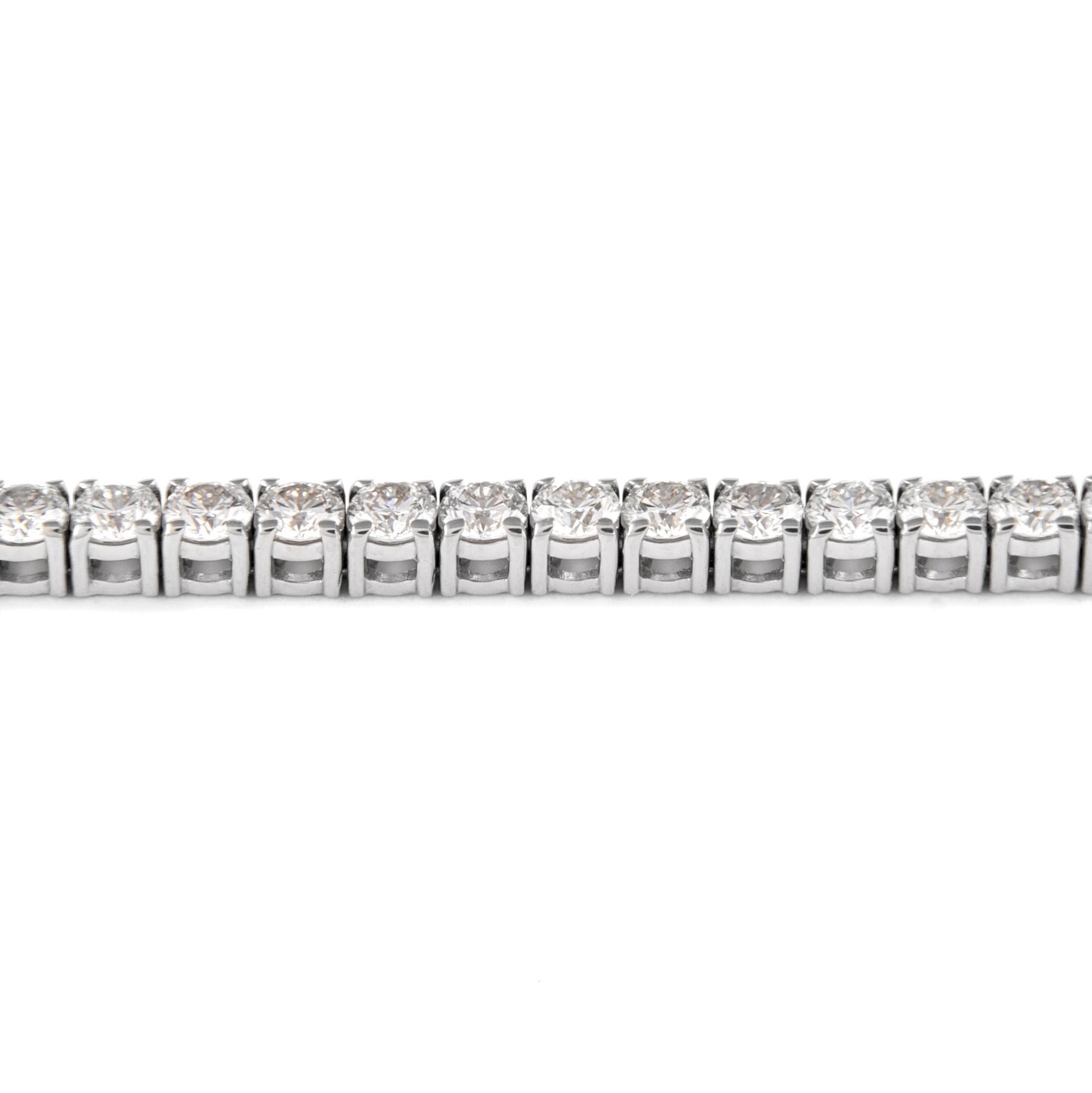 Taille ronde Alexander Bracelet tennis en or blanc 18 carats avec diamants de 3,50 carats en vente