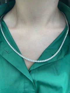 Alexander 35,55 Karat Diamant-Tennis-Halskette 18k Weißgold
