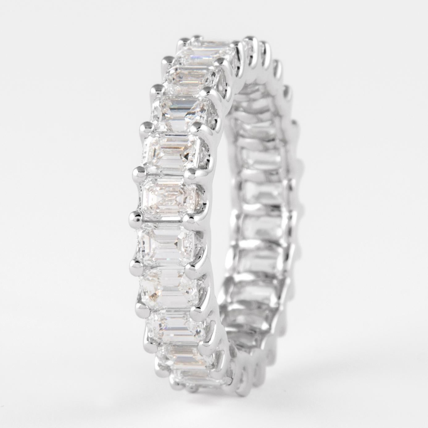 Modern Alexander 3.68ct Asscher Cut Diamond D/E VVS Eternity Band Platinum For Sale