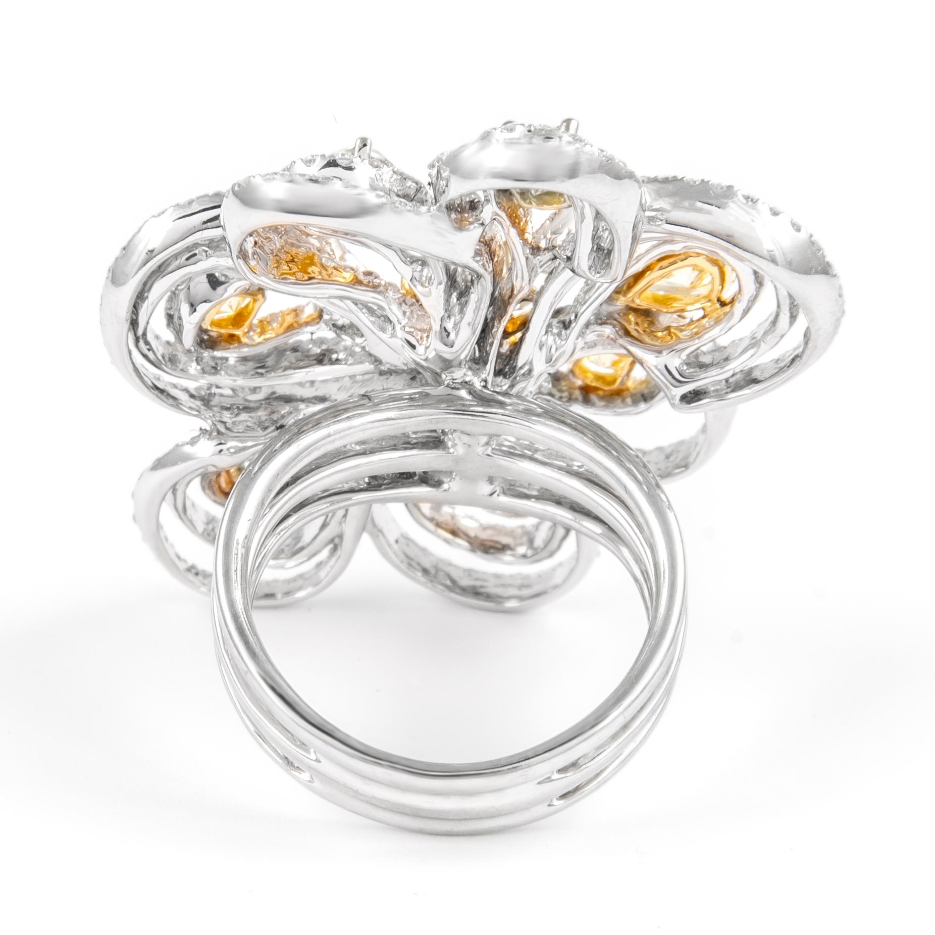 Alexander 3.97ctt Yellow Diamond & Diamond Floral Ring 18k Two Tone Gold In New Condition For Sale In BEVERLY HILLS, CA