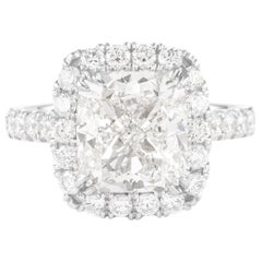 Alexander 4,01 Carati H VS1 Cuscino di diamanti con anello aureola in oro bianco 18 carati