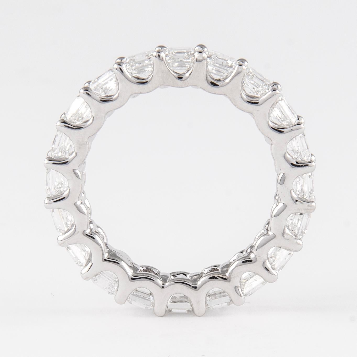 Alexander Beverly Hills 4.09ct Asscher Cut Diamond D/E VVS Eternity Band 18k S.6 In New Condition For Sale In BEVERLY HILLS, CA