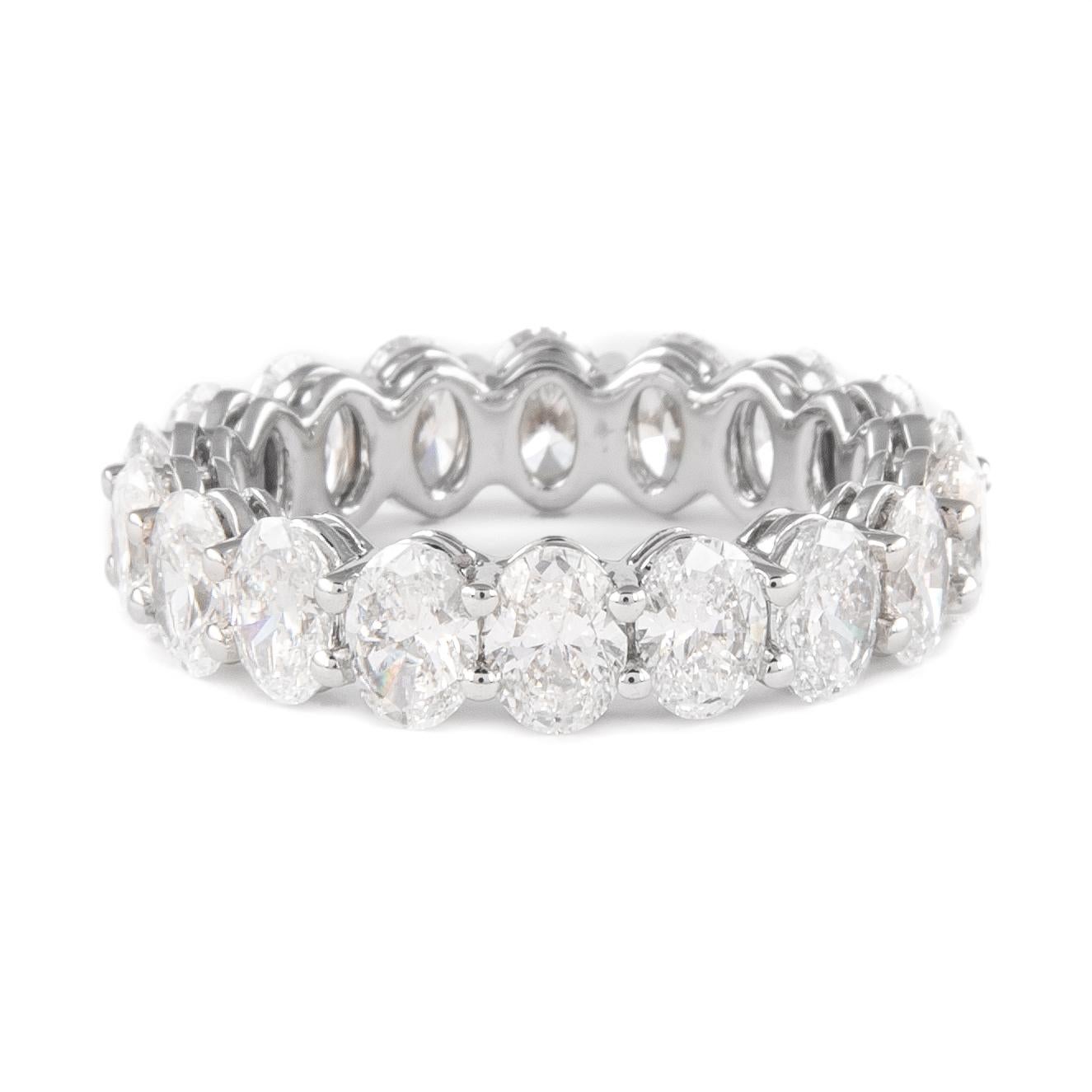 Alexander 4.46ct F VS Oval Cut Diamond Eternity Band 18k White Gold S-6 In New Condition For Sale In BEVERLY HILLS, CA