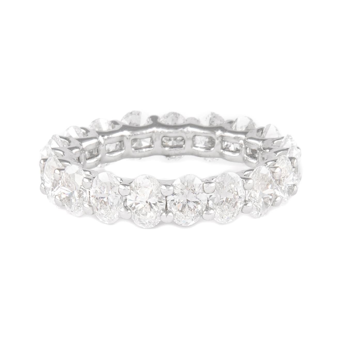 Alexander 4.52ct F VS Oval Cut Diamond Eternity Band 18k White Gold S-6.5 In New Condition For Sale In BEVERLY HILLS, CA