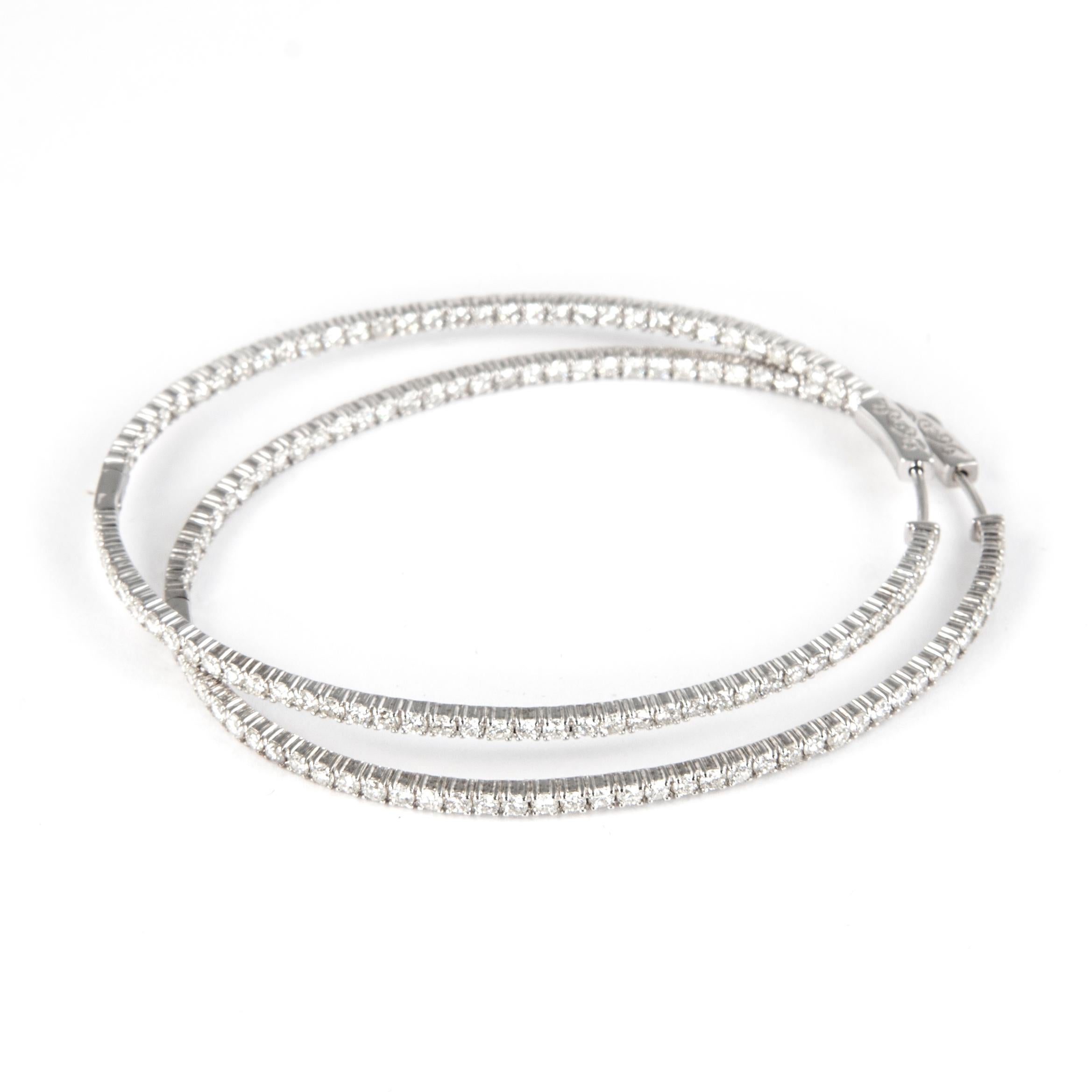 Alexander Beverly Hills - Orecchini a cerchio ovali con diamanti rotondi da 4,86 carati - Oro bianco In condizioni Nuovo in vendita a BEVERLY HILLS, CA