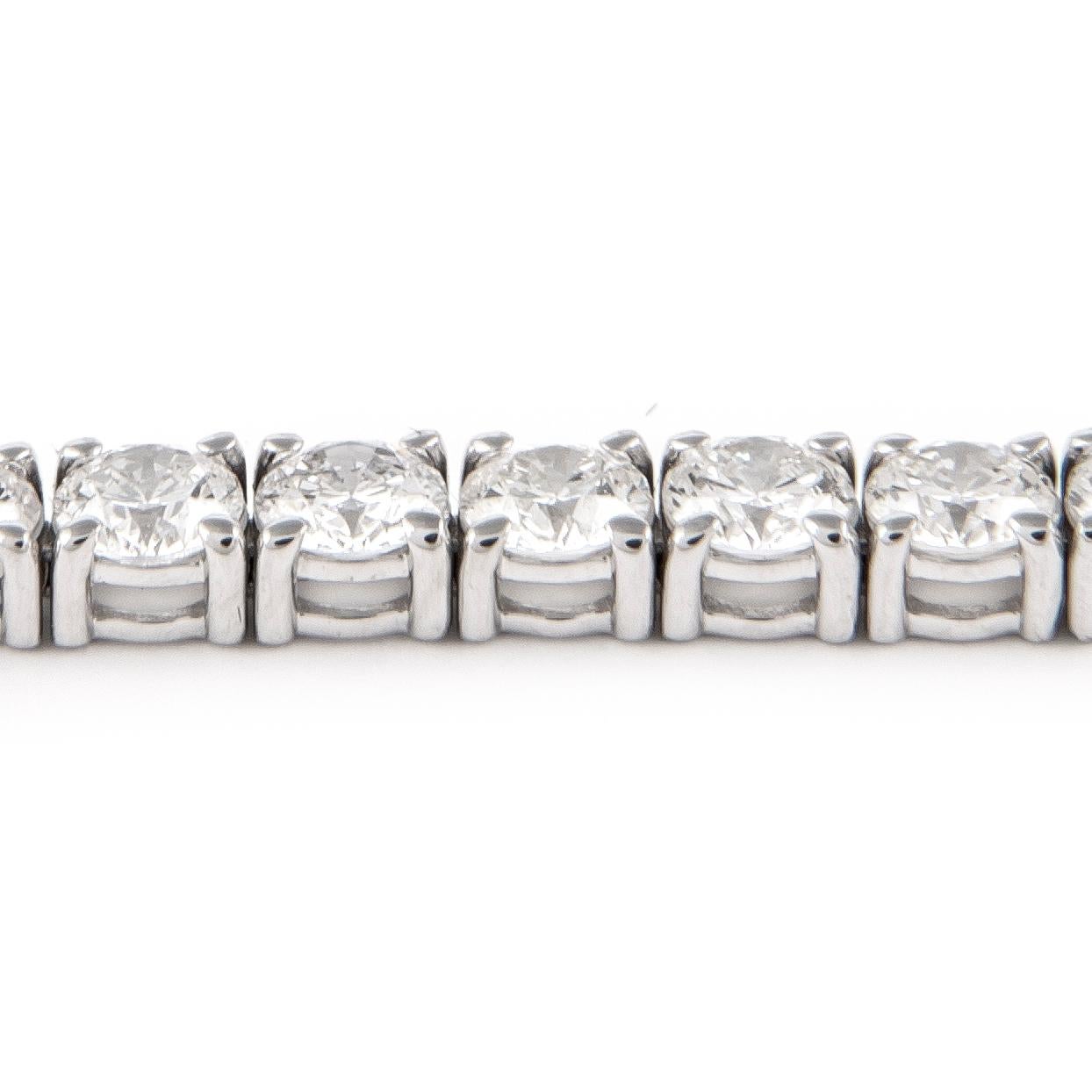 Modern Alexander 6.45 Carats Diamond Tennis Bracelet 18-Karat White Gold