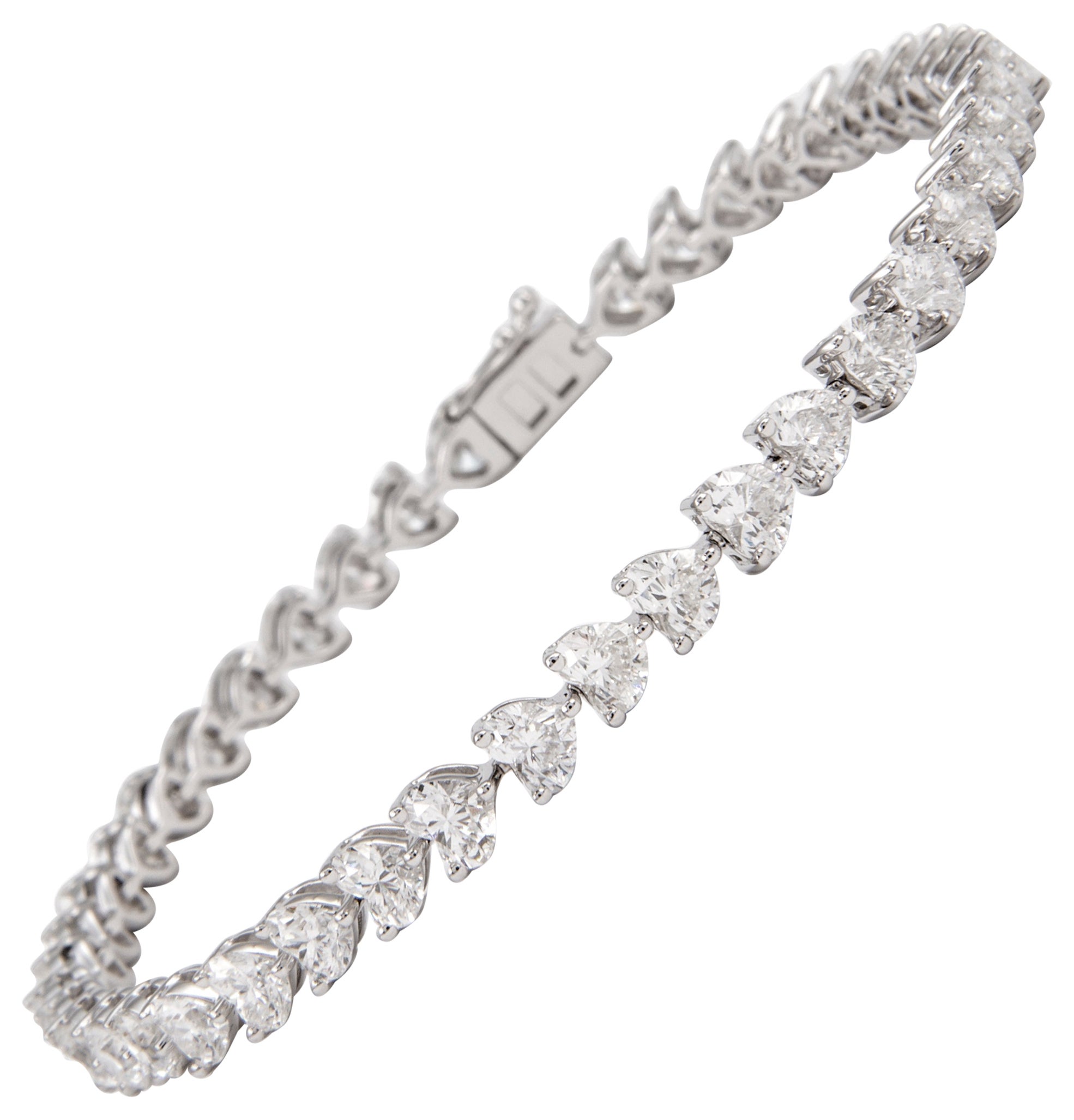 Alexander 8.13 D-F Heart Shape Diamond Tennis Bracelet 18-Karat White Gold