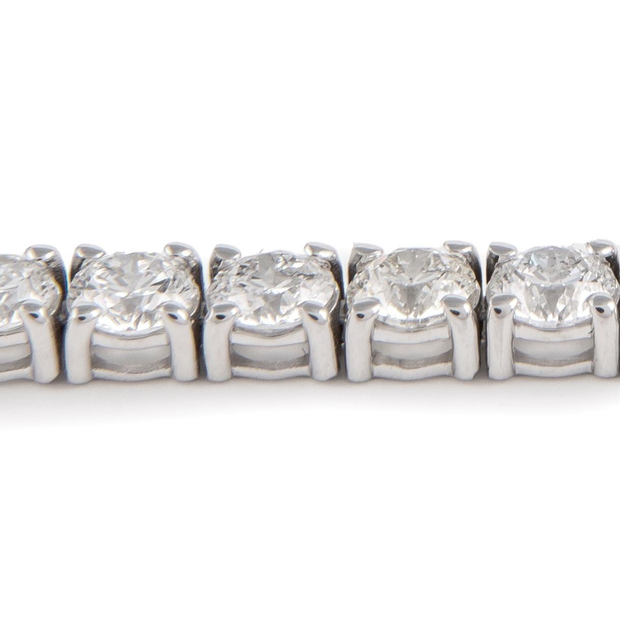 Modern Alexander 8.33 Carats Diamond Tennis Bracelet 18-Karat White Gold For Sale