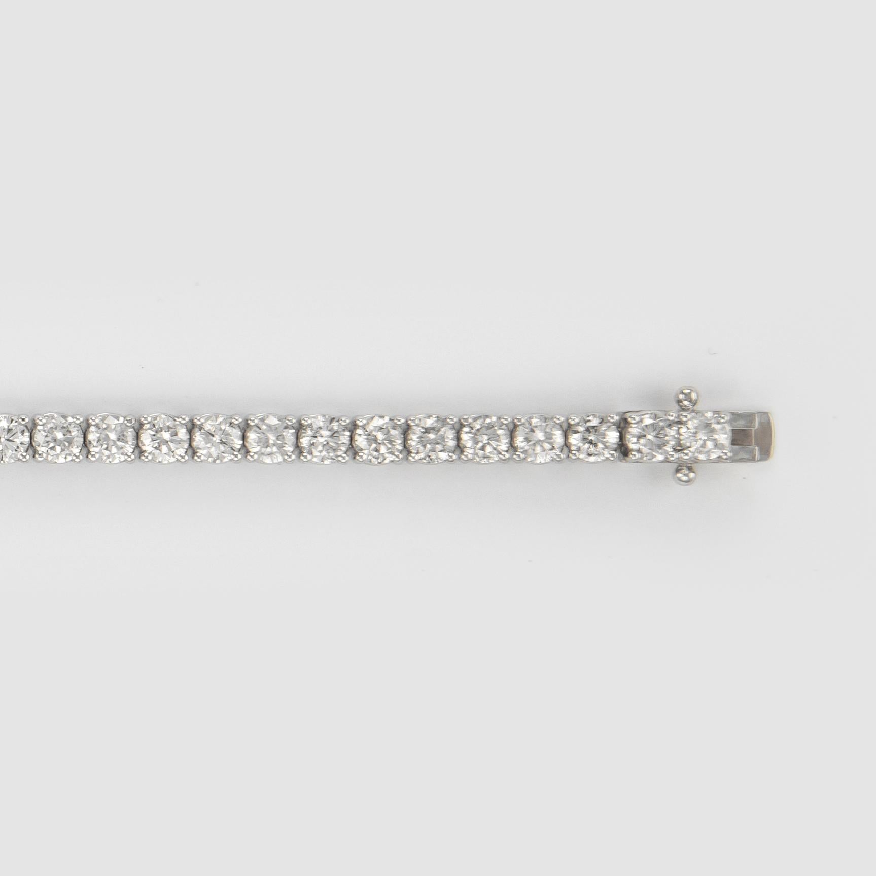 Alexander 8.60 Carat Diamond Tennis Bracelet 18 Karat White Gold In New Condition In BEVERLY HILLS, CA