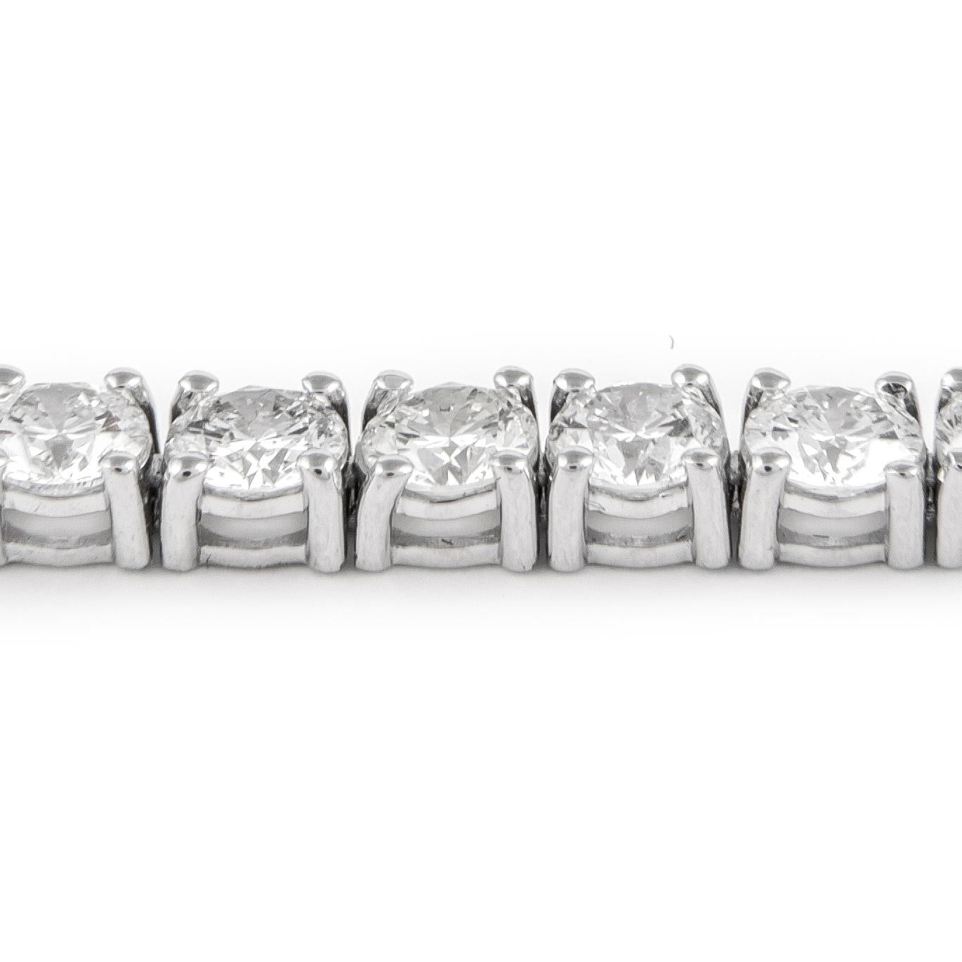 Modern Alexander 8.90 Carats Diamond Tennis Bracelet 18-Karat White Gold For Sale