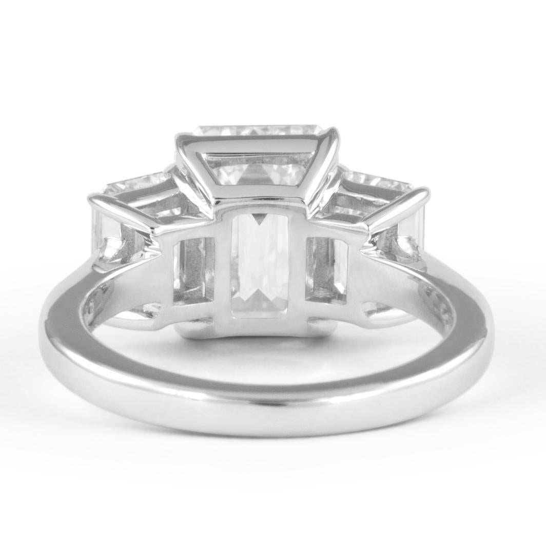 Alexander Beverly Hills All GIA 4.01ct with 2.00ct Emerald Cut Diamonds Ring 18k In New Condition For Sale In BEVERLY HILLS, CA
