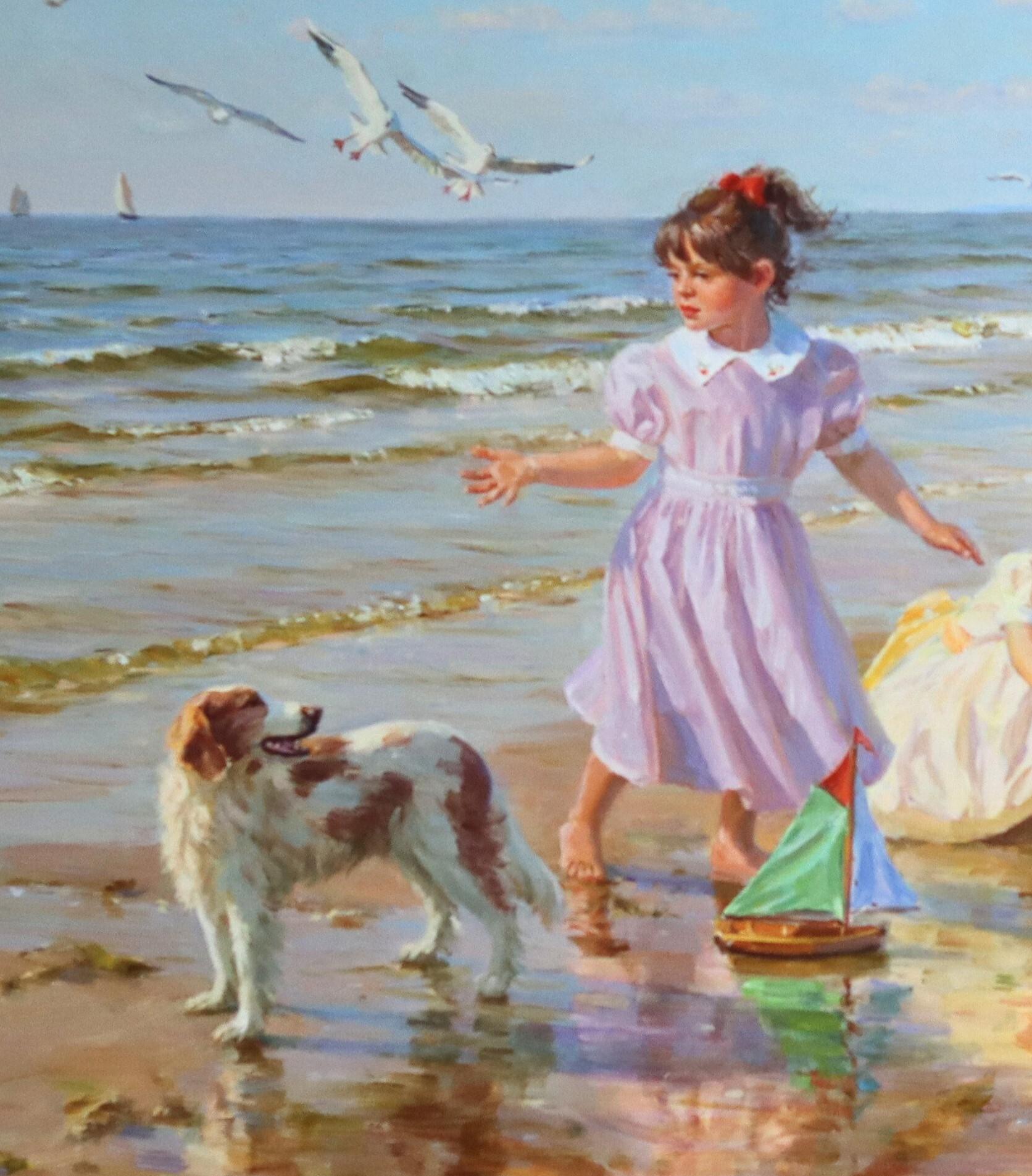 Trois jeunes filles et un petit chien, paddling avec des yachts à jouets au surf          - Impressionnisme Painting par Alexander Averin