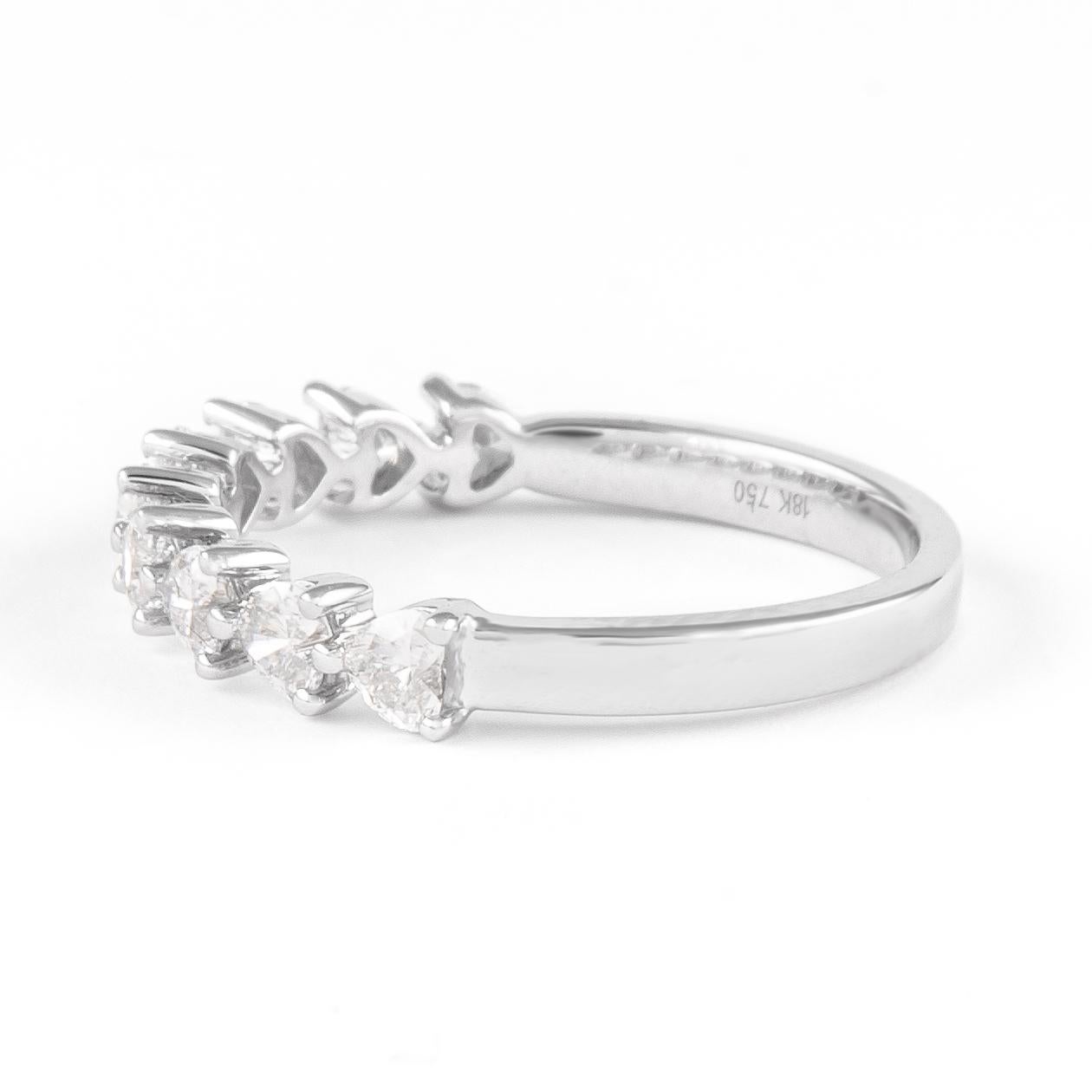 Alexander Beverly Hills 0,74 Karat Herz-Diamant D-F VVS2/VS1 Halb-Eternity-Ring  (Herzschliff) im Angebot