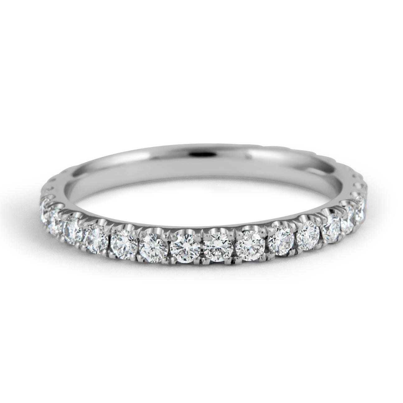 Alexander Beverly Hills 0,79 Karat Diamant-Eternity-Ring 18 Karat Weißgold 7 (Rundschliff) im Angebot