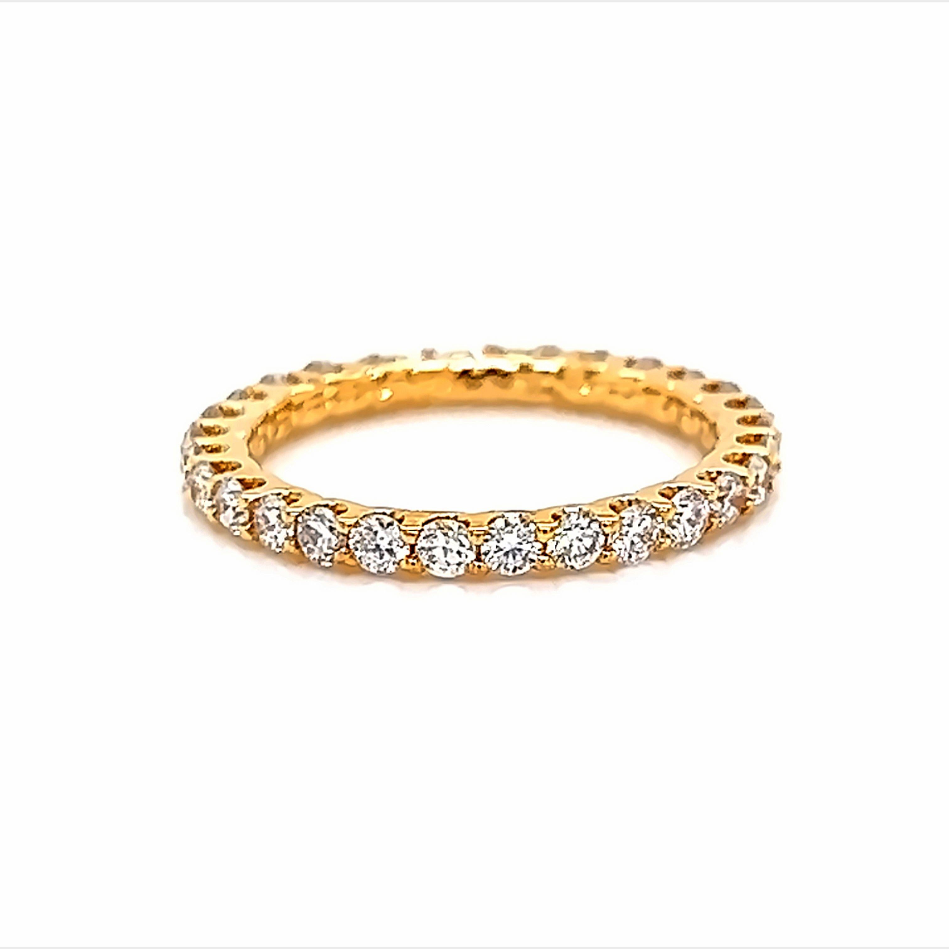 Contemporary Alexander Beverly Hills 0.93ct Round Diamond Eternity Band 18k Yellow Gold 4.75 For Sale