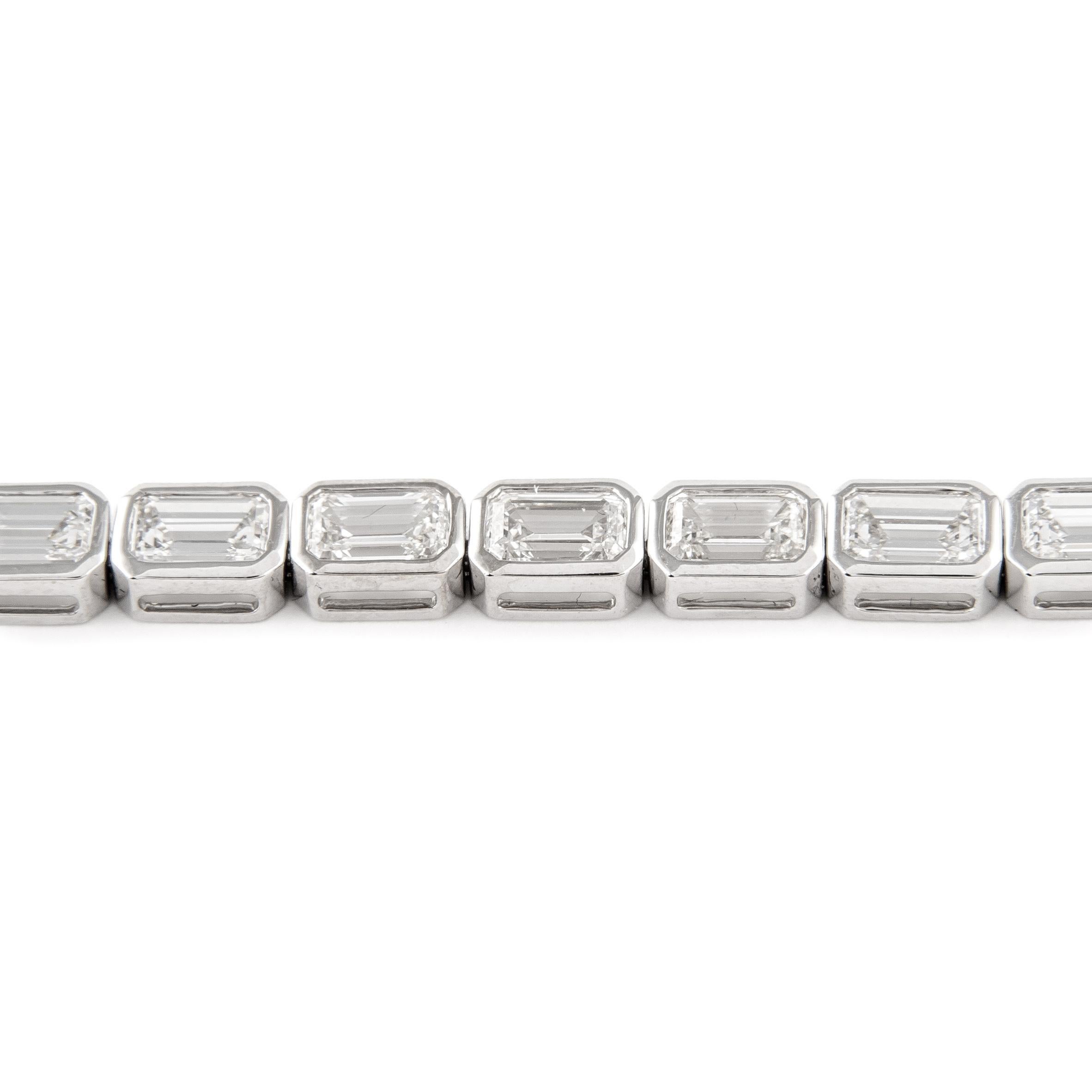 Contemporary Alexander Beverly Hills 10.08ct Emerald Cut Diamond East-West Bracelet 18k For Sale