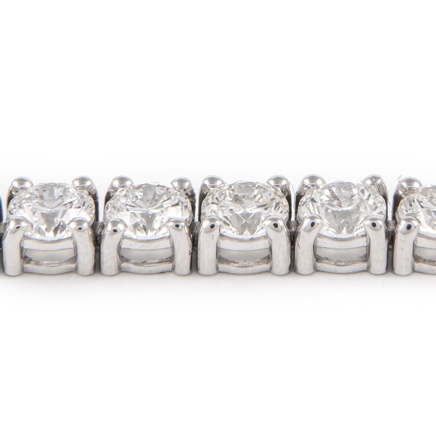 Contemporary Alexander Beverly Hills 10.32ct Diamond Tennis Bracelet 18k White Gold For Sale