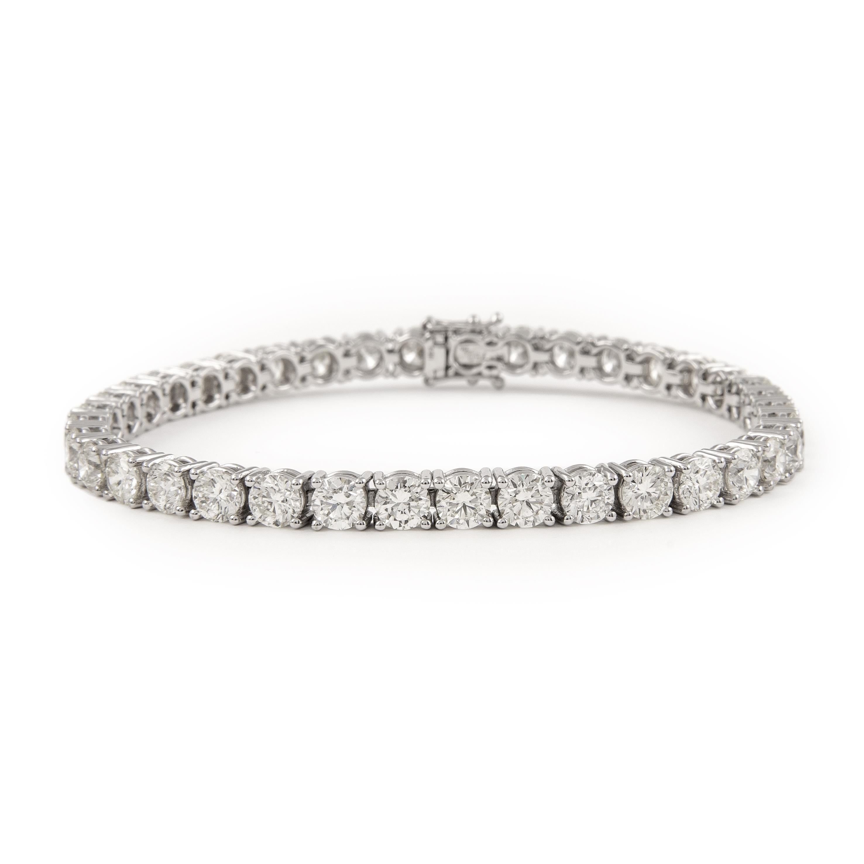Round Cut Alexander Beverly Hills 10.77ct Diamond Tennis Bracelet 18k White Gold For Sale