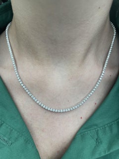 Alexander Beverly Hills 10,96ct D-F VVS Diamond Tennis Necklace Oro bianco 18k