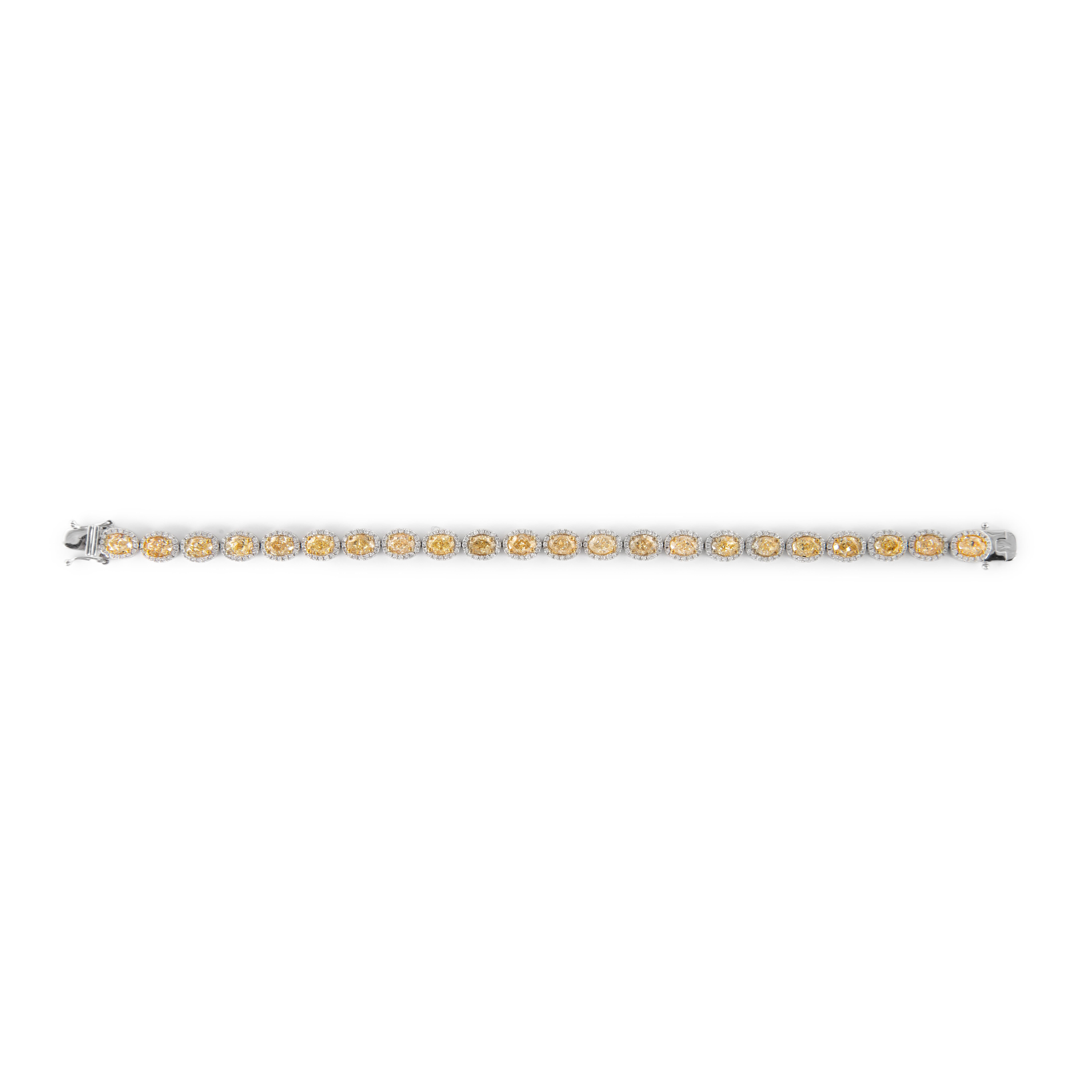 Taille ovale Alexander Beverly Hills Bracelet de diamants jaunes ovales 11,14 carats avec halo 18 carats en vente