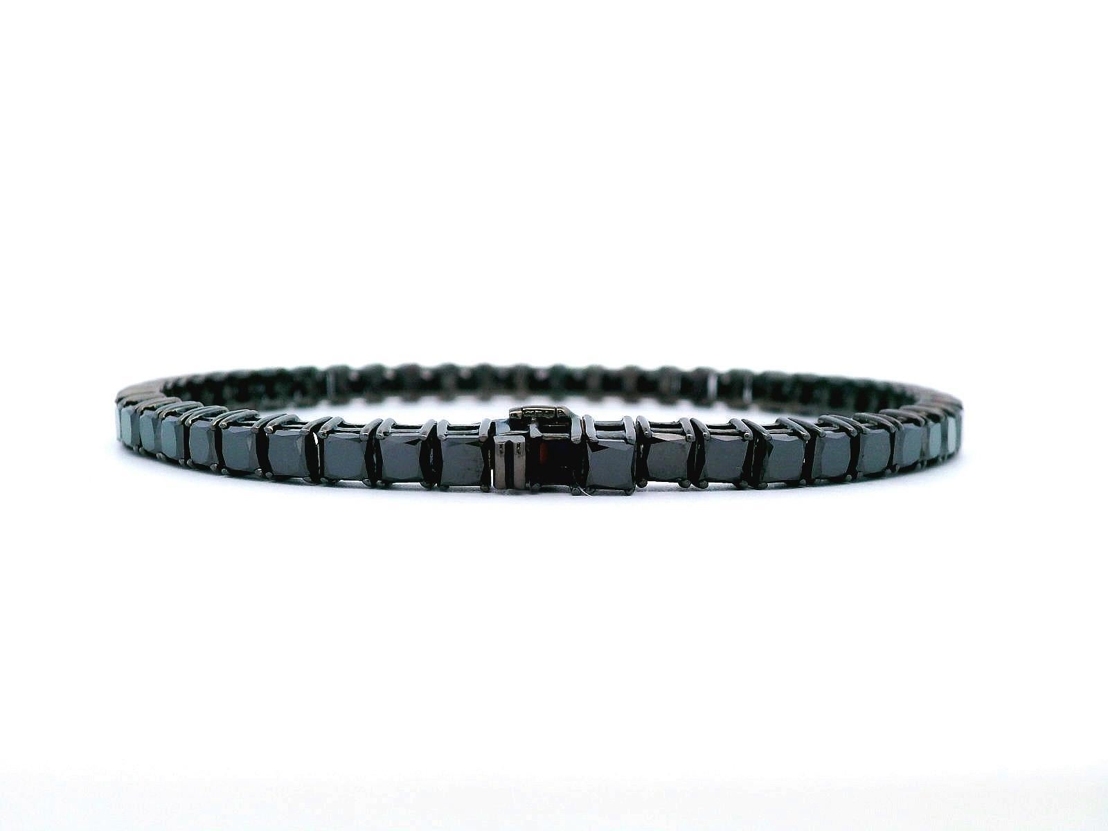 Contemporary Alexander Beverly Hills 11.87ct Black Diamond Tennis Bracelet Black Gold For Sale