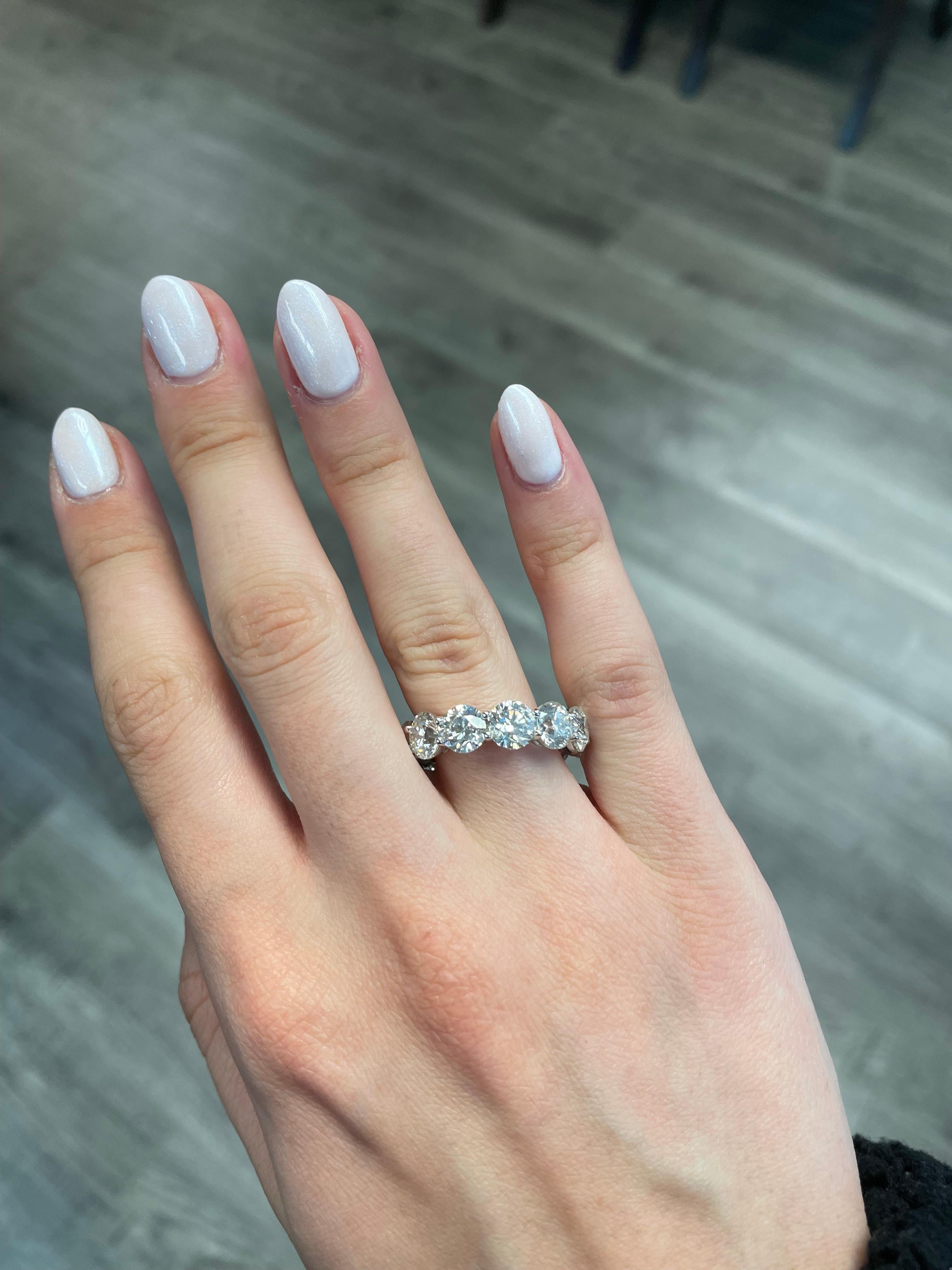 Taglio rotondo Alexander Beverly Hills 12,03 carati di diamanti rotondi per l'eternità 'Avg 1ct Each' 18k 6 in vendita
