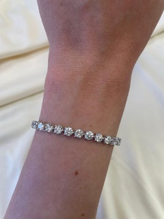 Alexander Beverly Hills 12.53ct Diamond Three-Prong Tennis Bracelet 18k