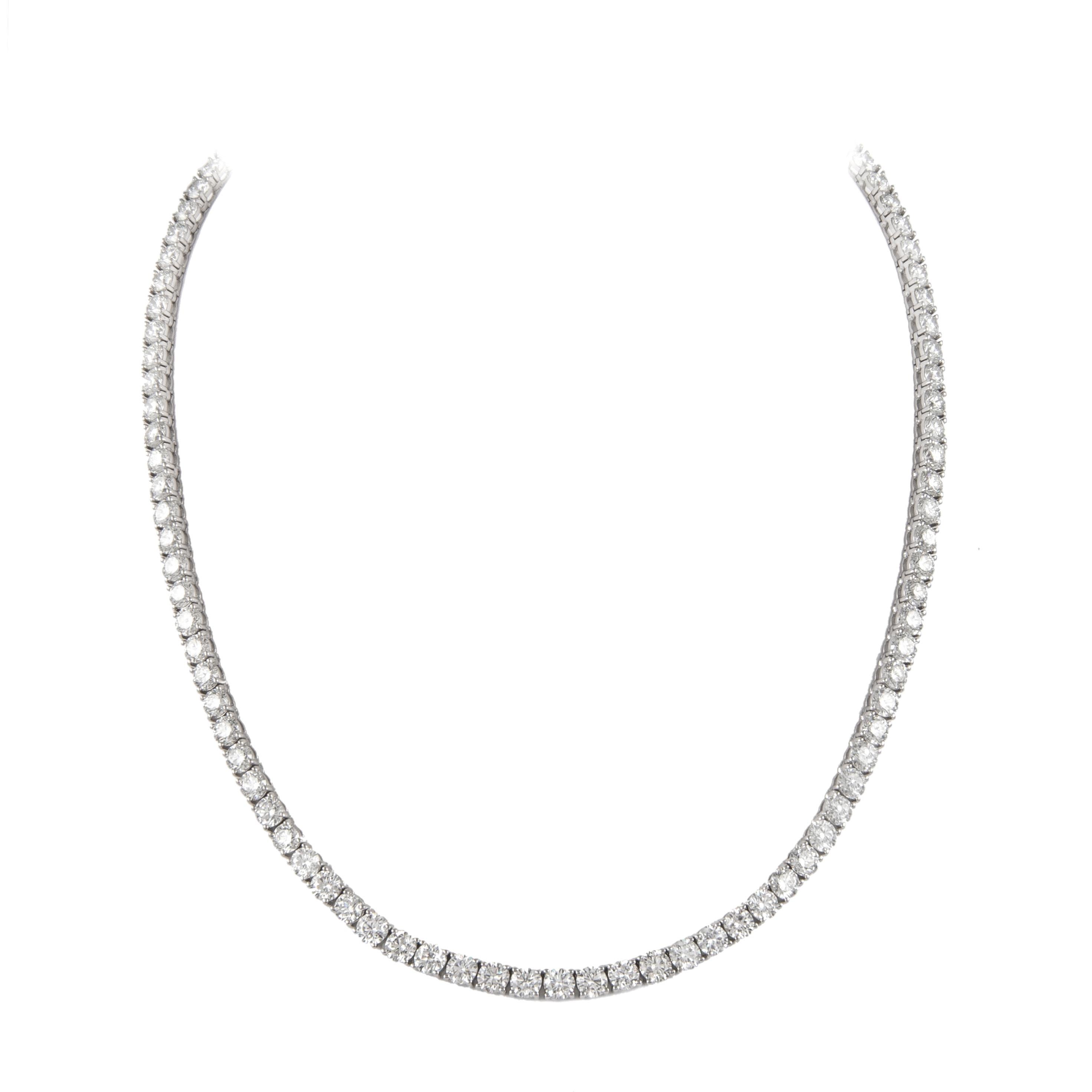 Taille ronde Alexander Beverly Hills Collier tennis en or blanc 18 carats avec diamants 14,08 carats en vente