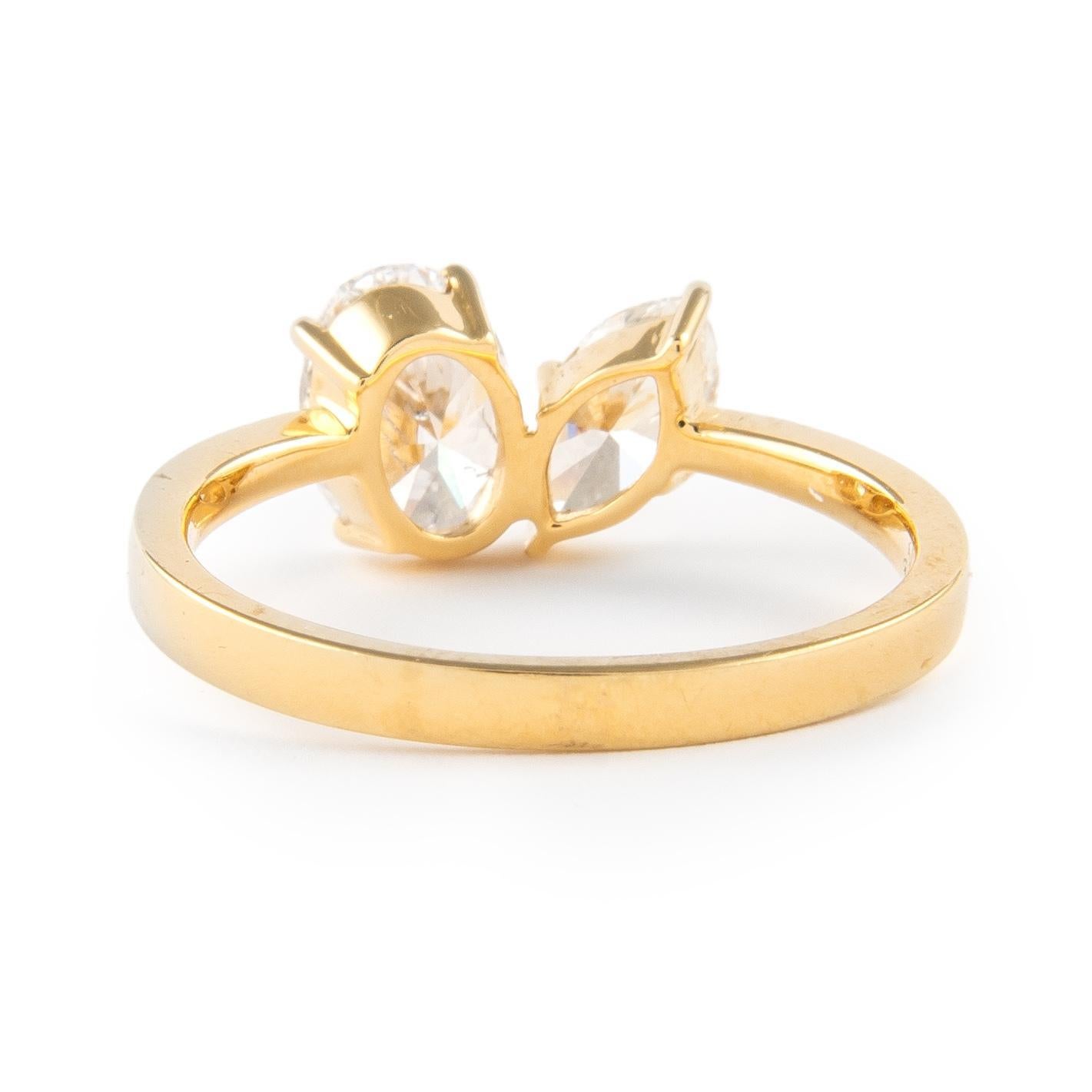 Alexander Beverly Hills 1.43ct Oval & Marquise Diamond Toi Et Moi Ring 18k In New Condition For Sale In BEVERLY HILLS, CA