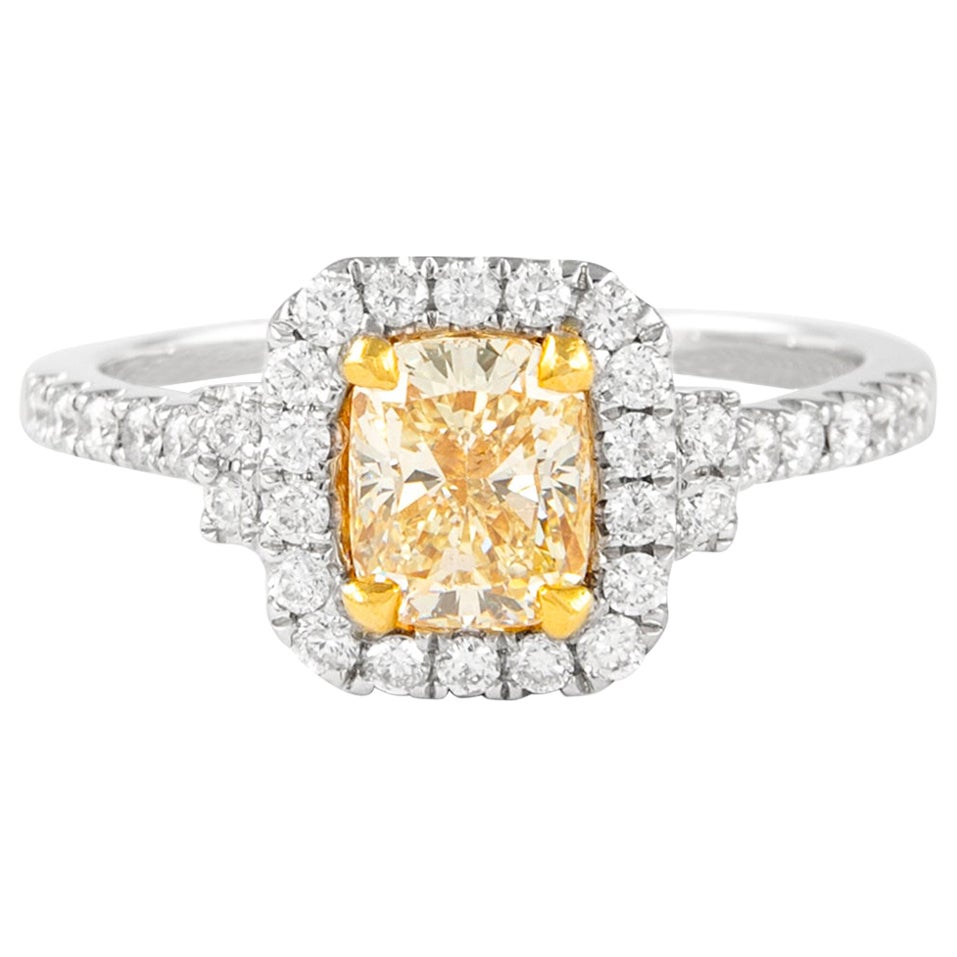 Alexander Beverly Hills 1,47ctt Cuscino di diamanti gialli con anello aureola 18k