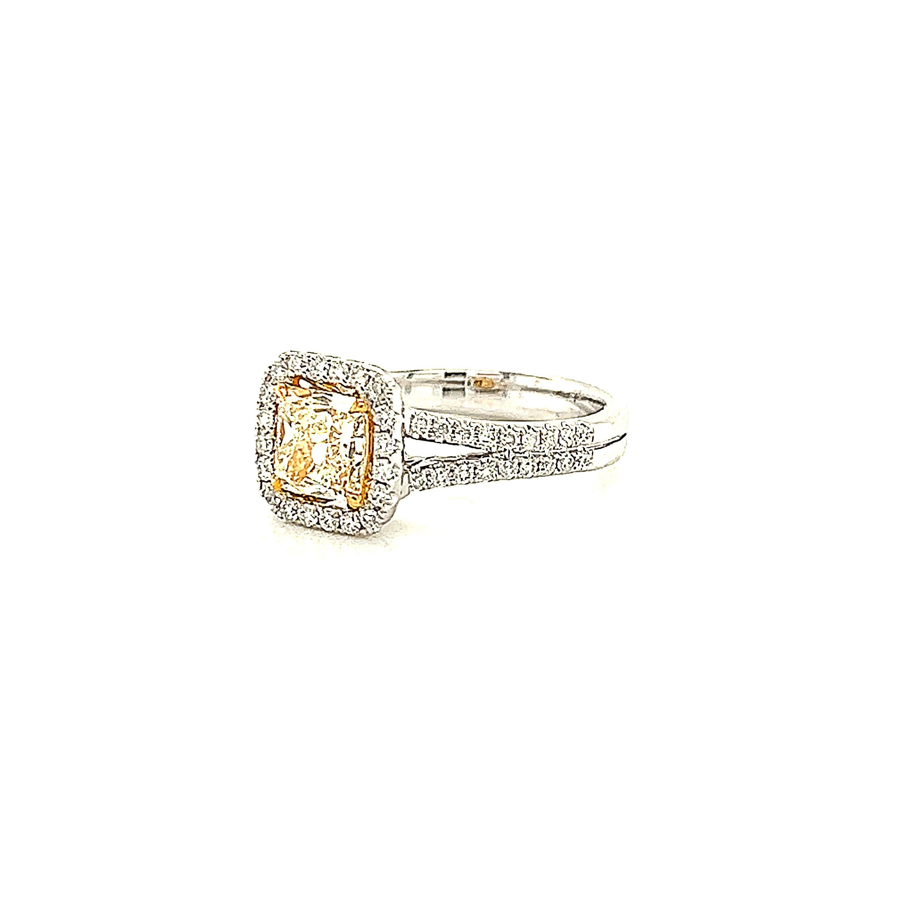 Contemporary Alexander Beverly Hills 1.48ctt Fancy Light Yellow Cushion Diamond Halo Ring 18k For Sale