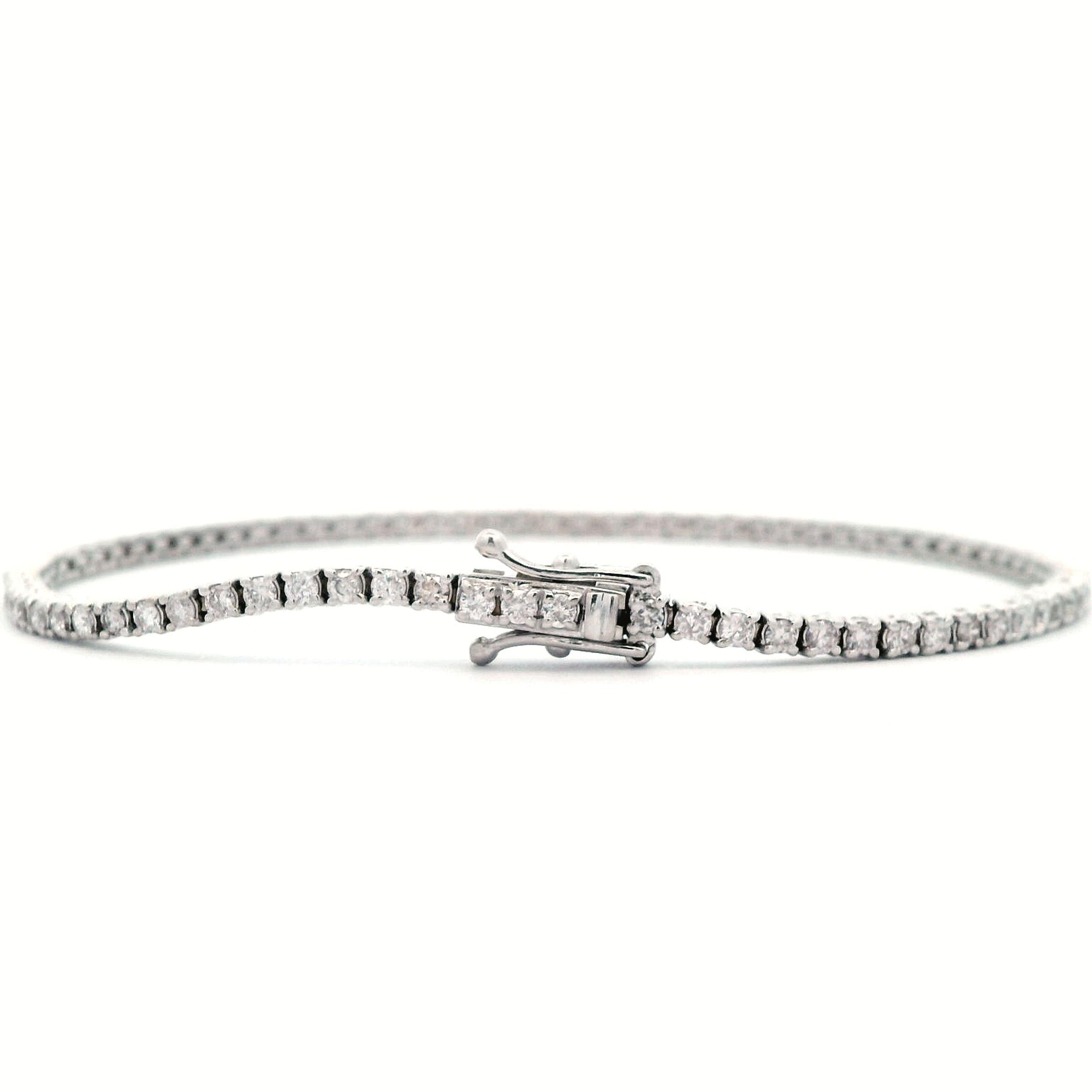 Contemporary Alexander Beverly Hills 1.67ct Diamond Tennis Bracelet 18-Karat White Gold For Sale