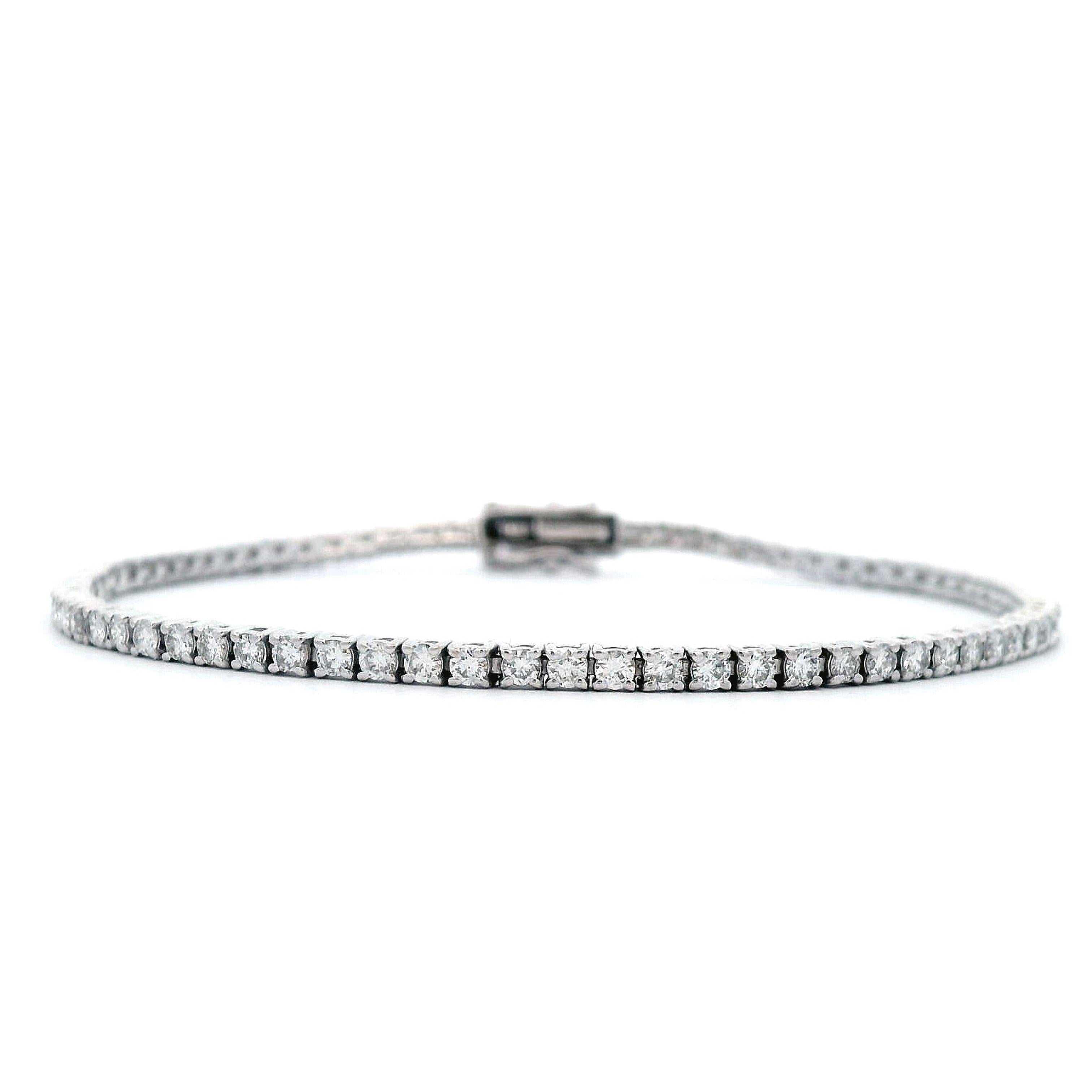Contemporary Alexander Beverly Hills 1.70ct Diamond D color Tennis Bracelet 18k White Gold For Sale